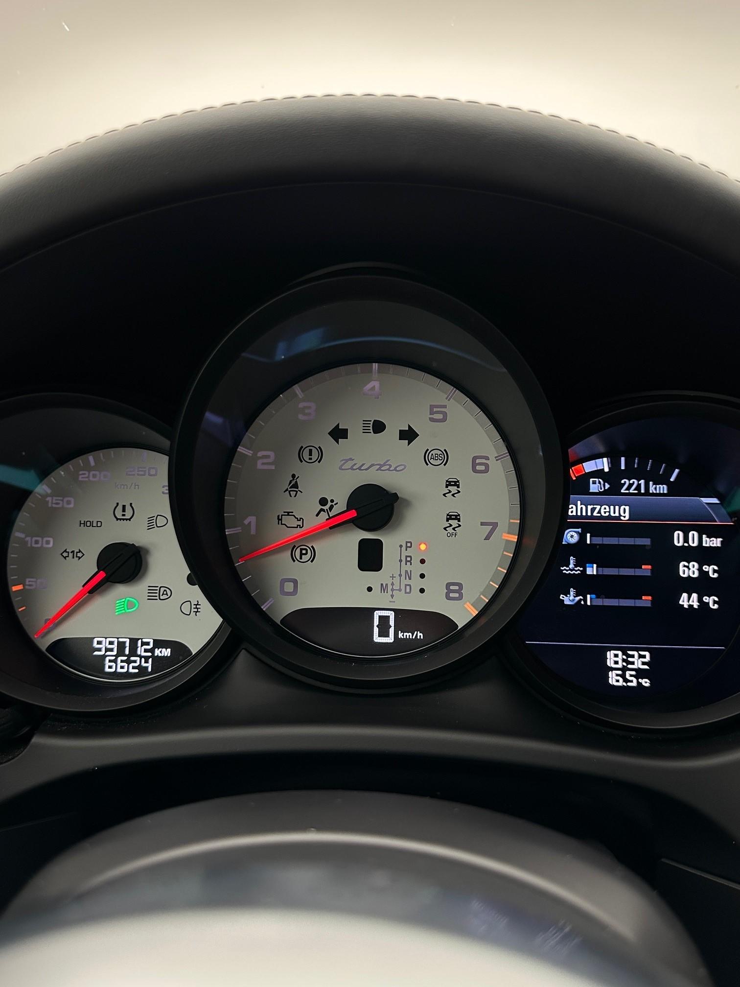 PORSCHE Macan 3.6 V6 Turbo Performance-image-8