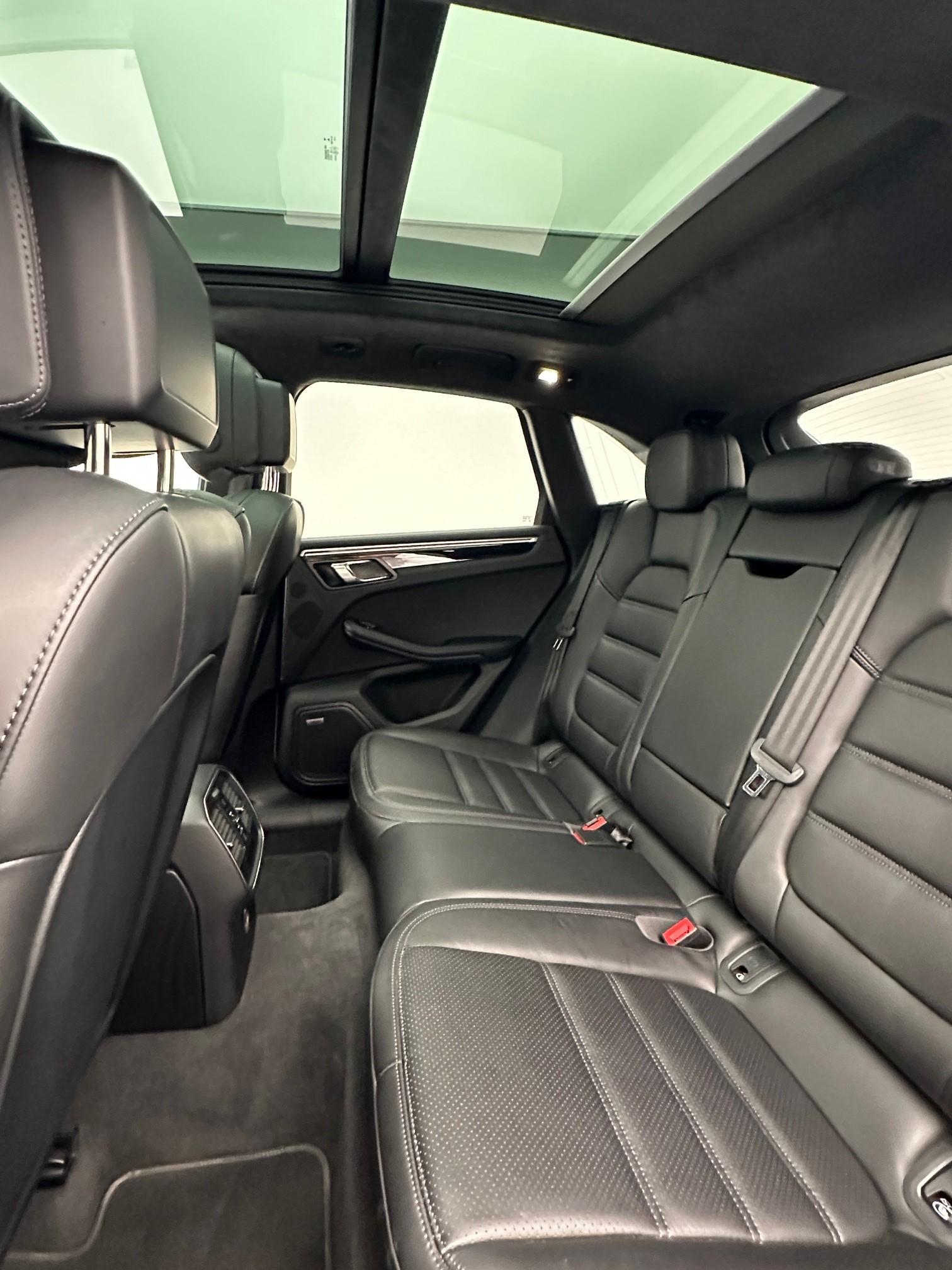 PORSCHE Macan 3.6 V6 Turbo Performance-image-6