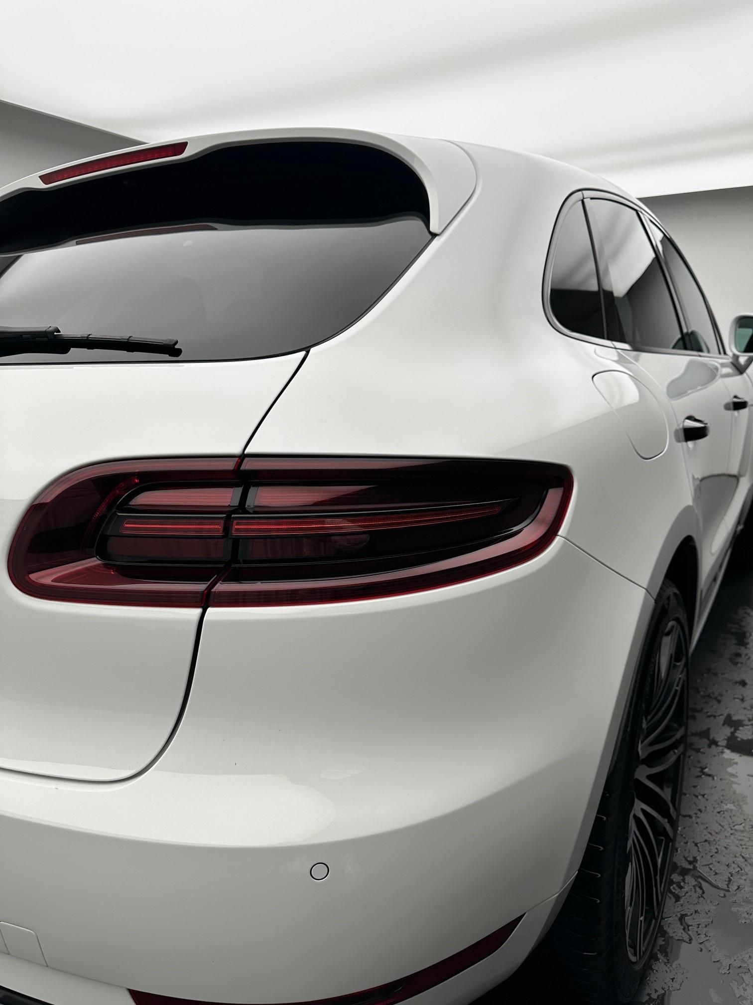 PORSCHE Macan 3.6 V6 Turbo Performance-image-12
