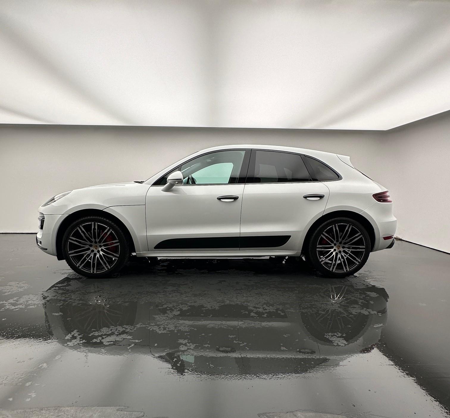 PORSCHE Macan 3.6 V6 Turbo Performance-image-1