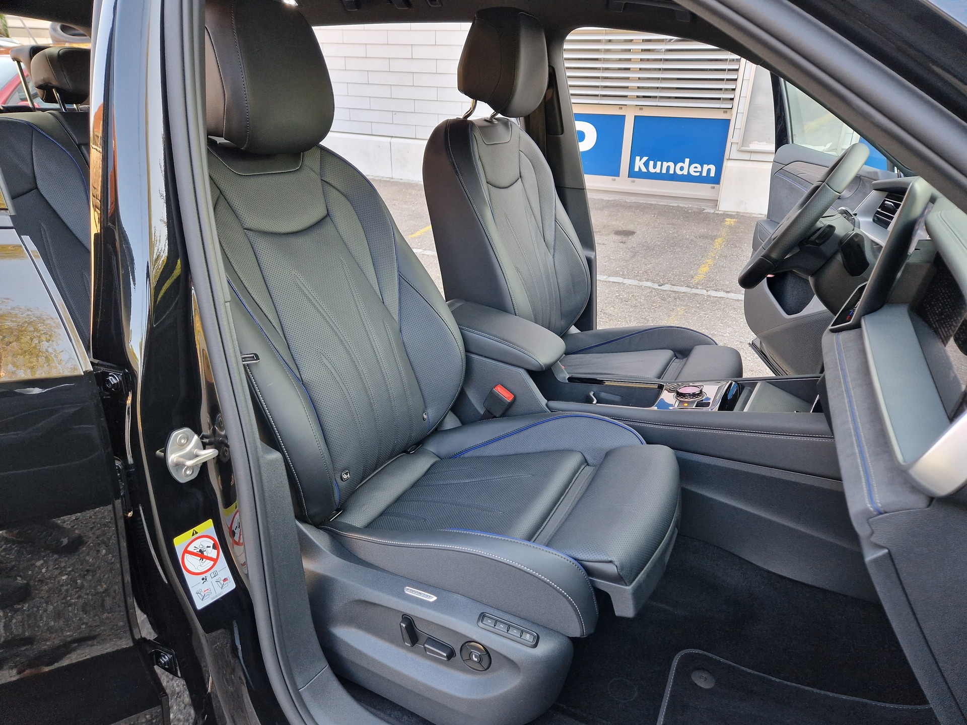 VW Tayron 2.0 TSI R-Line Plus DSG 4Motion mit 5 Jahre 100tkm VW Werksgarantie-image-9