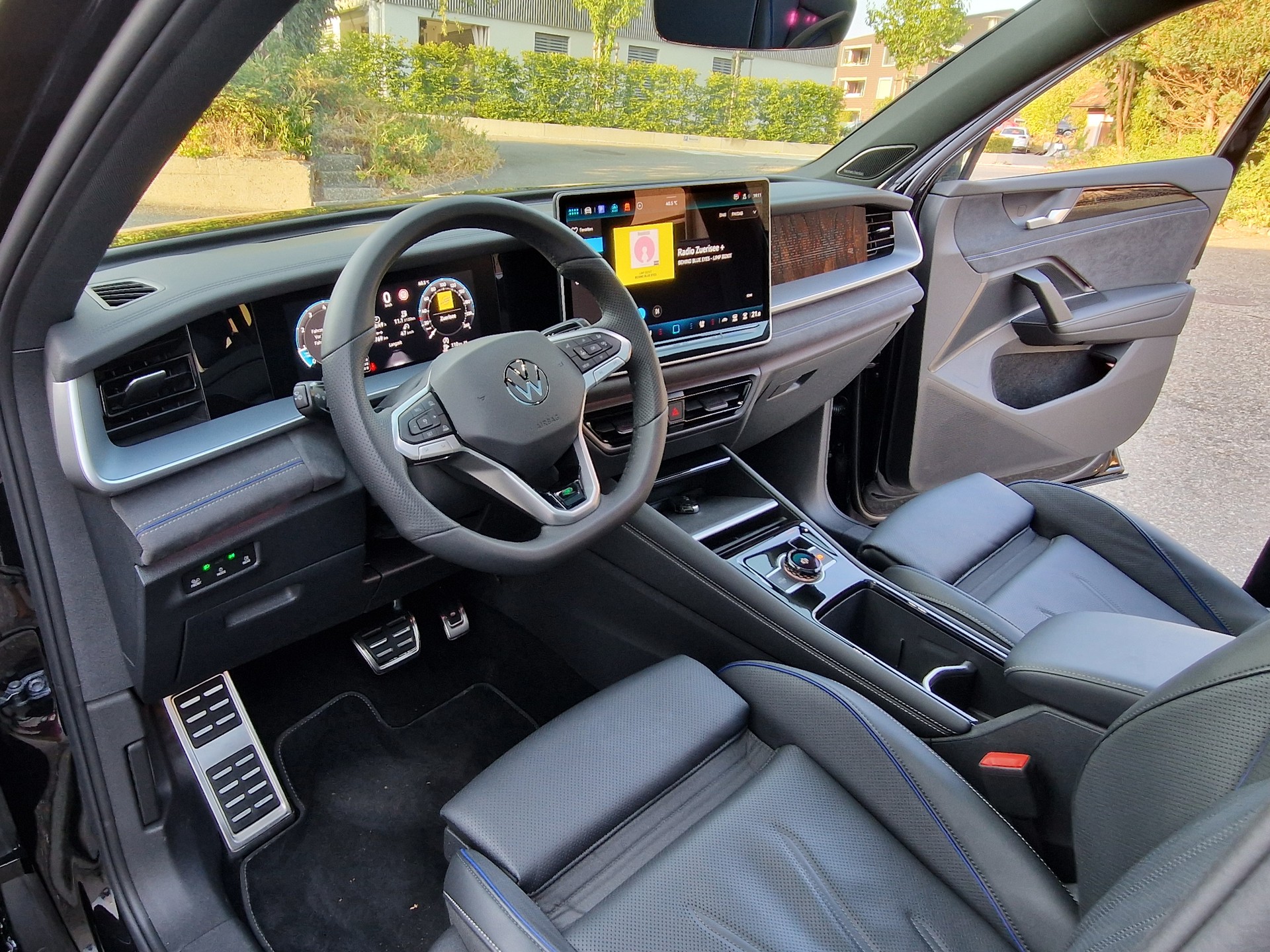 VW Tayron 2.0 TSI R-Line Plus DSG 4Motion mit 5 Jahre 100tkm VW Werksgarantie-image-13