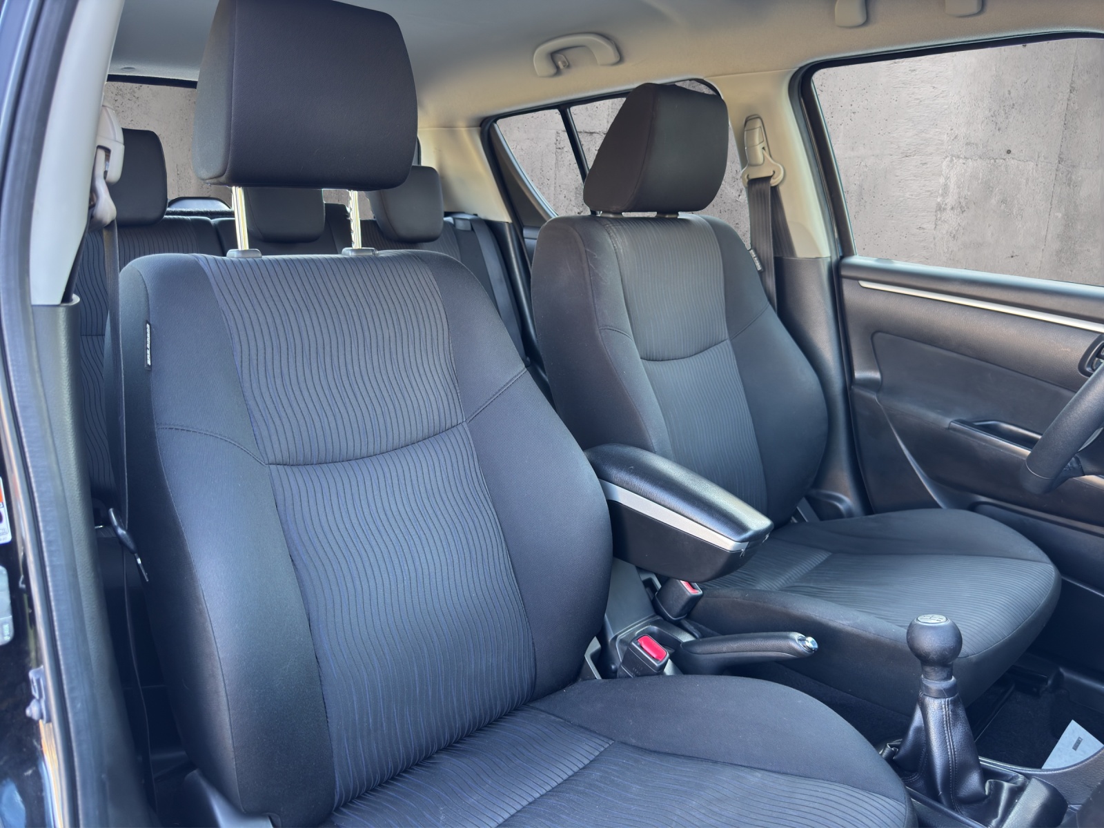 SUZUKI Swift 1.2i 16V GL 4x4-image-13