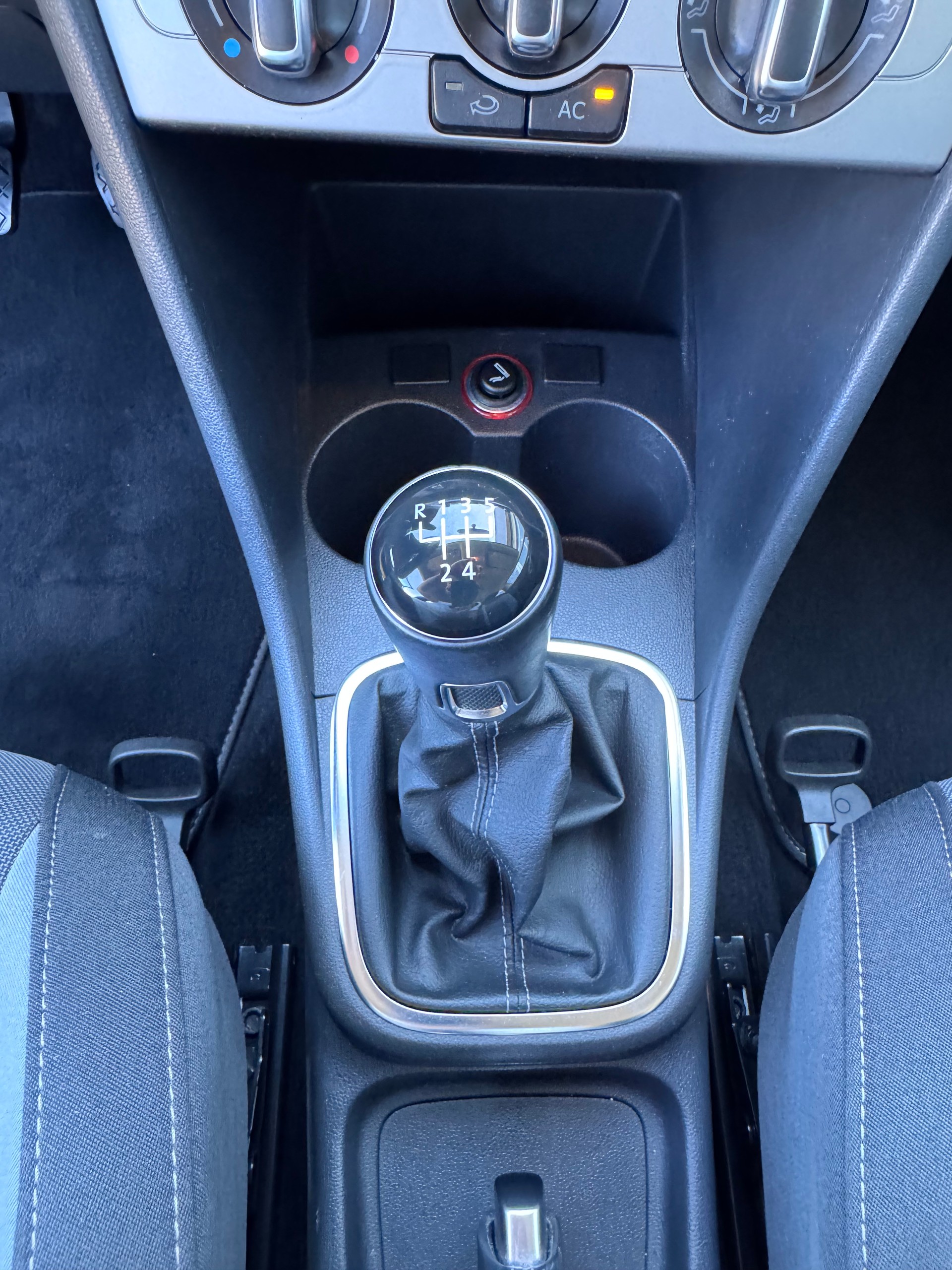 VW Polo 1.2 12V Trendline+Klimaanlage+Radio/CD+El.Fensterheber+ZV mit Fernbedienung+5-Türig+Frisch ab MFK / Service+-image-13