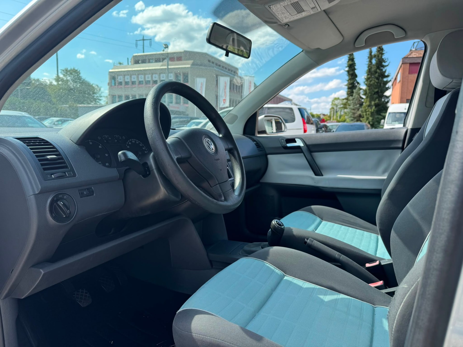 VW Polo 1.4 TDI Blue Motion-image-9