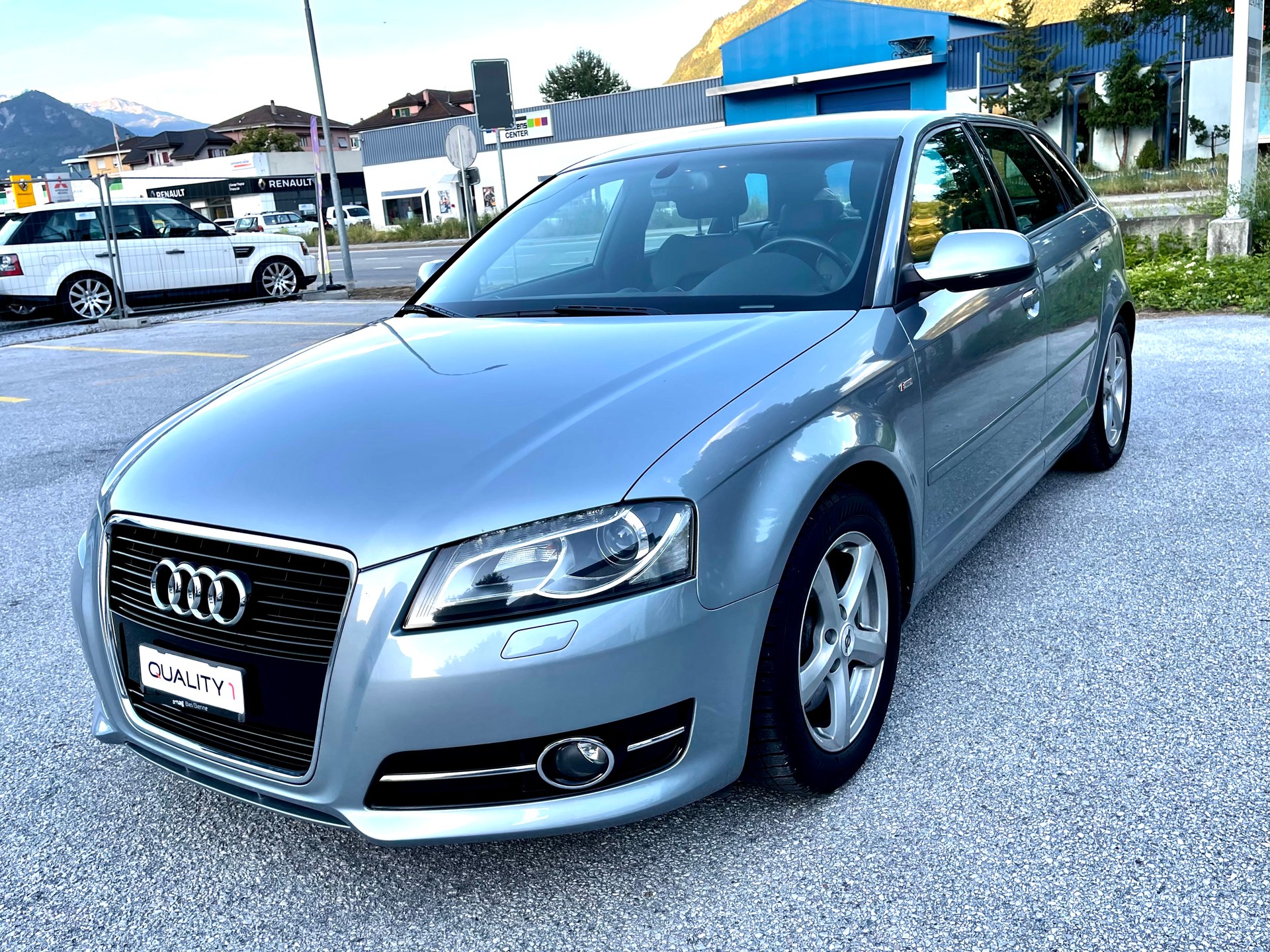 AUDI A3 Sportback 2.0 TFSI Ambition S-tronic-image-5