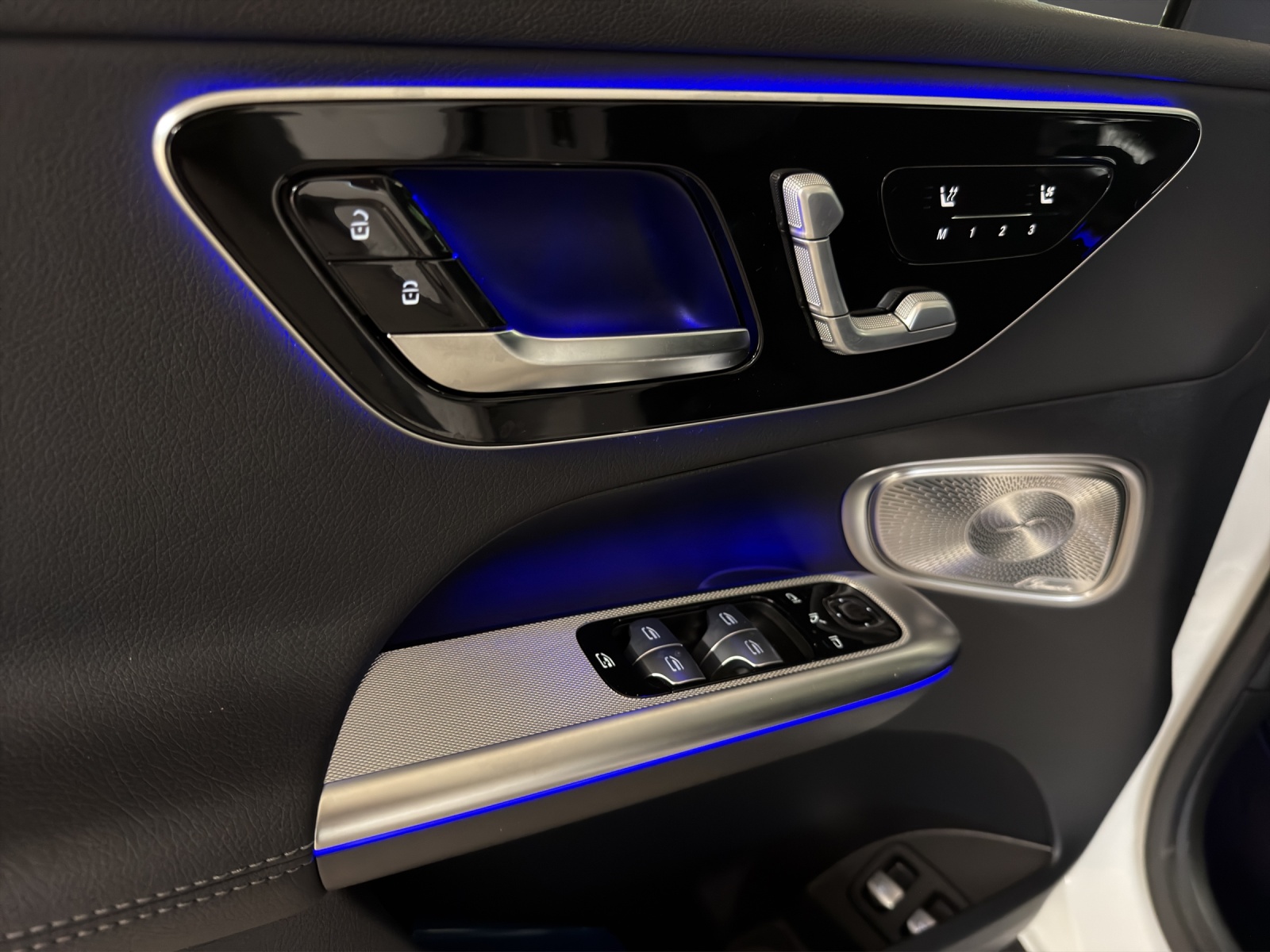 MERCEDES-BENZ GLC 400 e 4MATIC with EQ-Star Hybrid-image-10