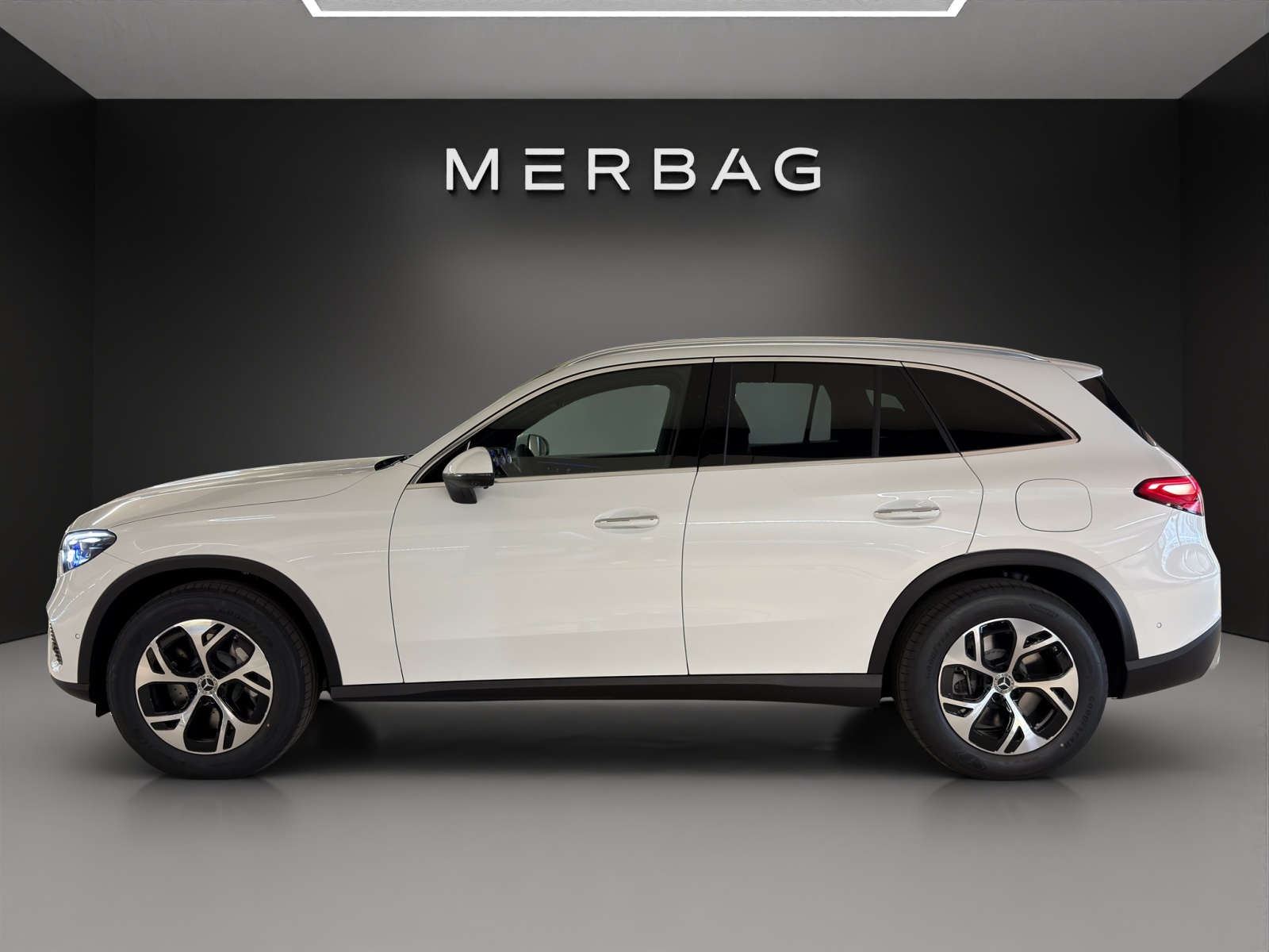 MERCEDES-BENZ GLC 400 e 4MATIC with EQ-Star Hybrid-image-2