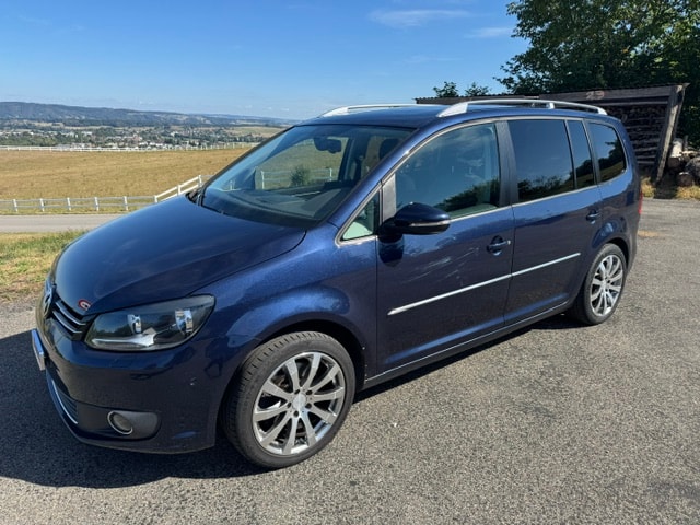 VW TOURAN-image-1