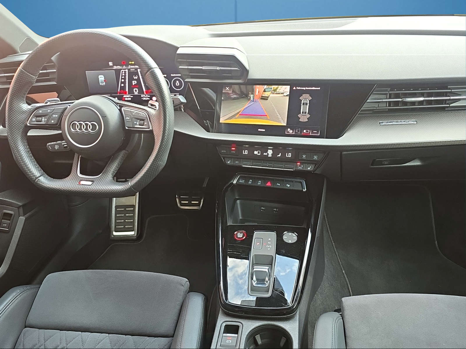AUDI RS3 Limousine 2.5 TSI quattro S-tronic-image-9