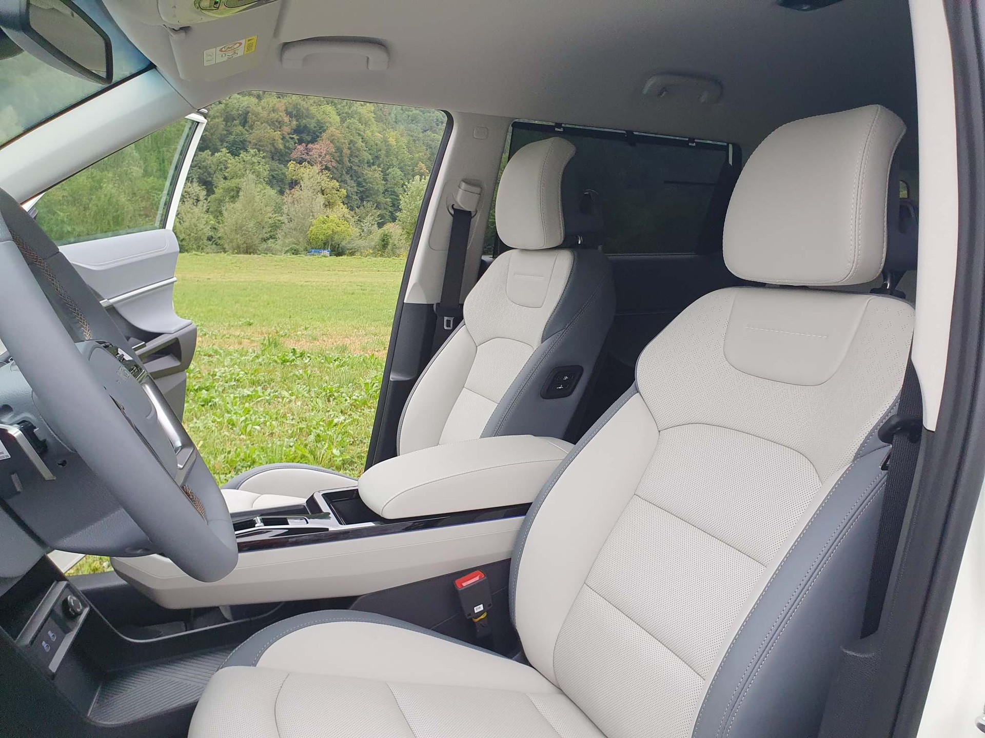 KGM-SsangYong Torres 1.5 Turbo Executive 4WD M27-image-9