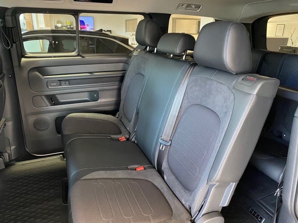 VW ID.Buzz LWB Pro 4 Motion-showroom-element-3