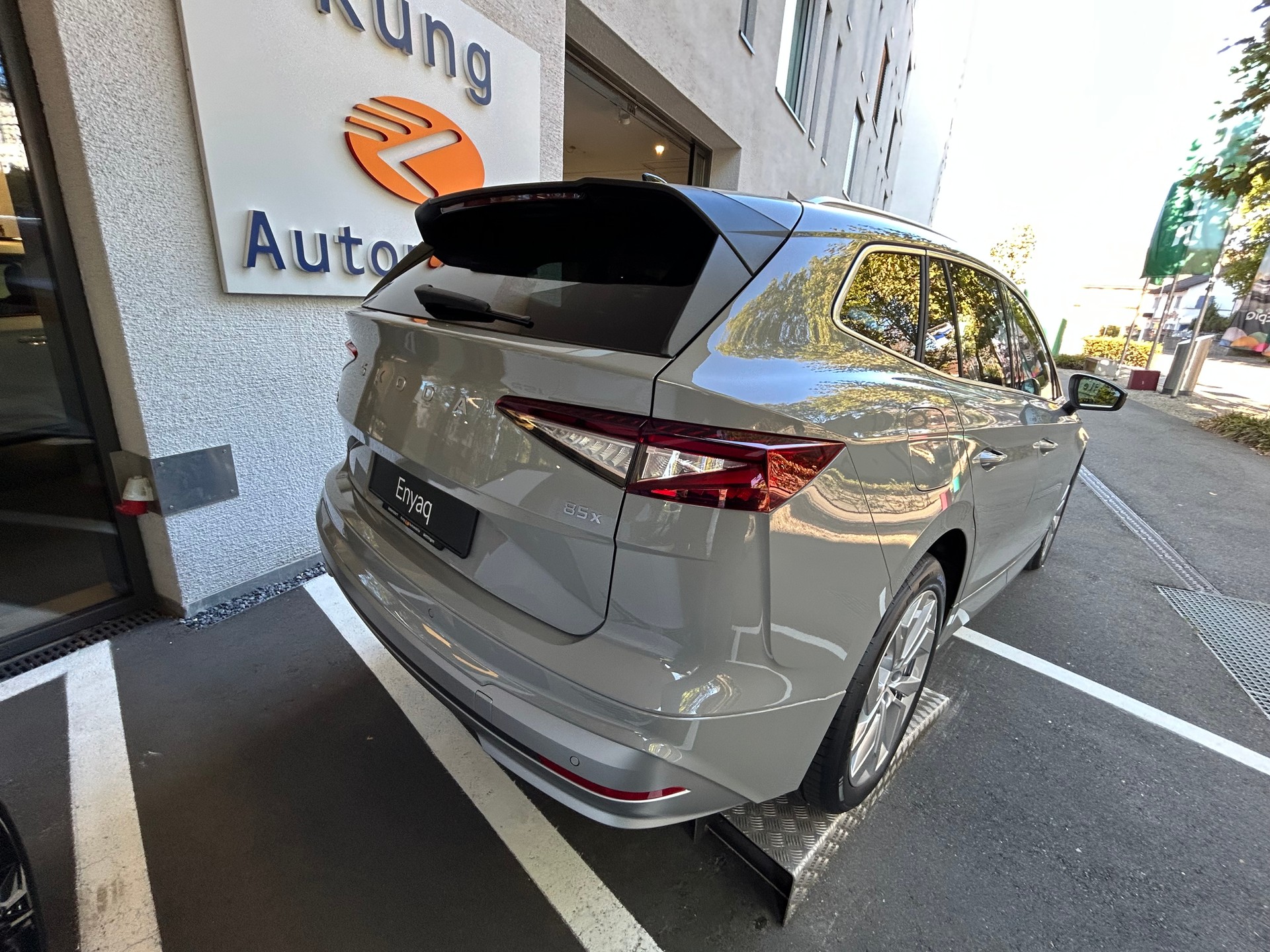 SKODA Enyaq 85x Dynamic 4x4-image-3