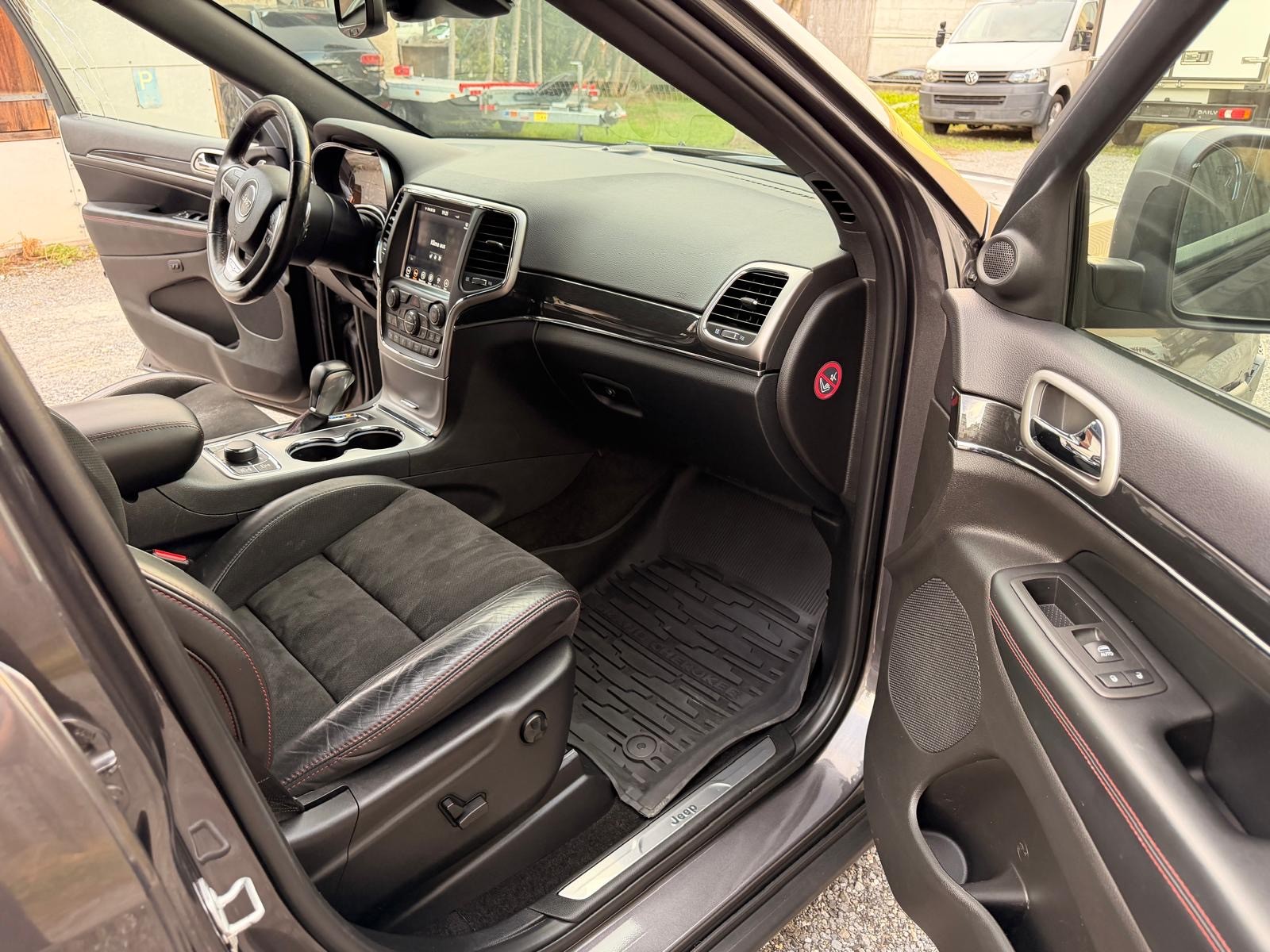 JEEP Grand Cherokee 3.0 CRD Trailhawk Automatic-image-13