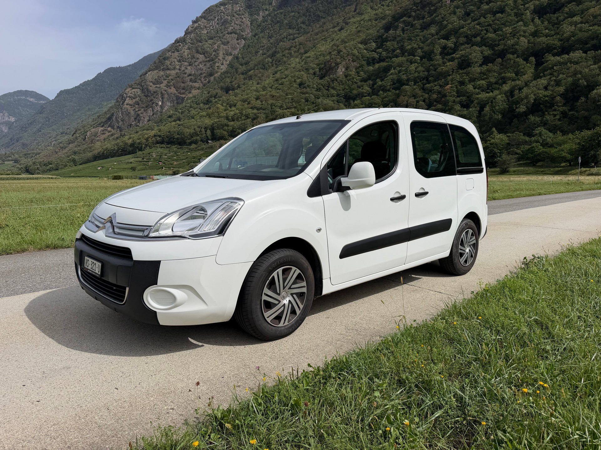 CITROEN Berlingo 1.6 16V XTR-image-2