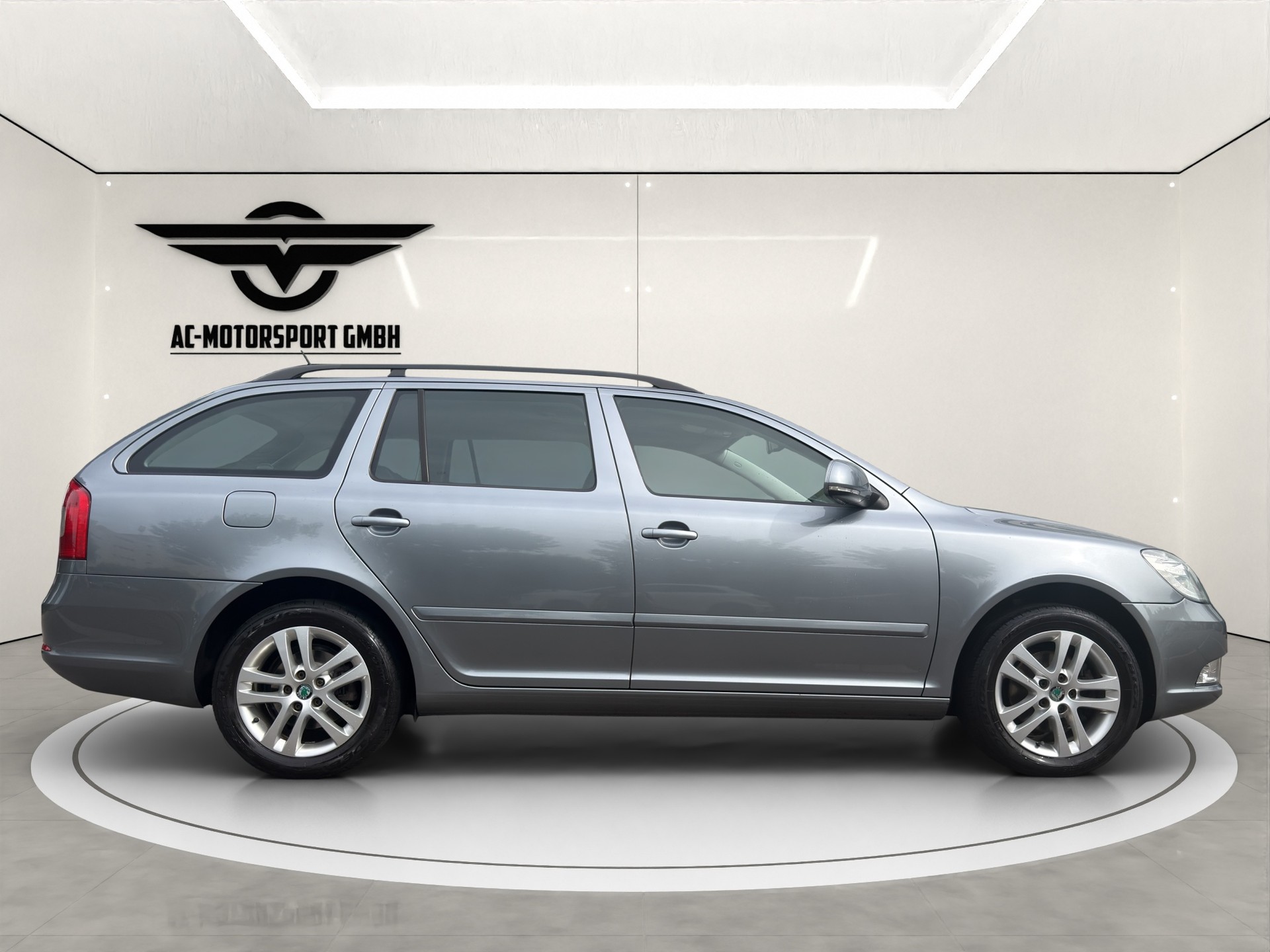 SKODA Octavia Combi 2.0 TDI Elegance 4x4 DSG-image-7