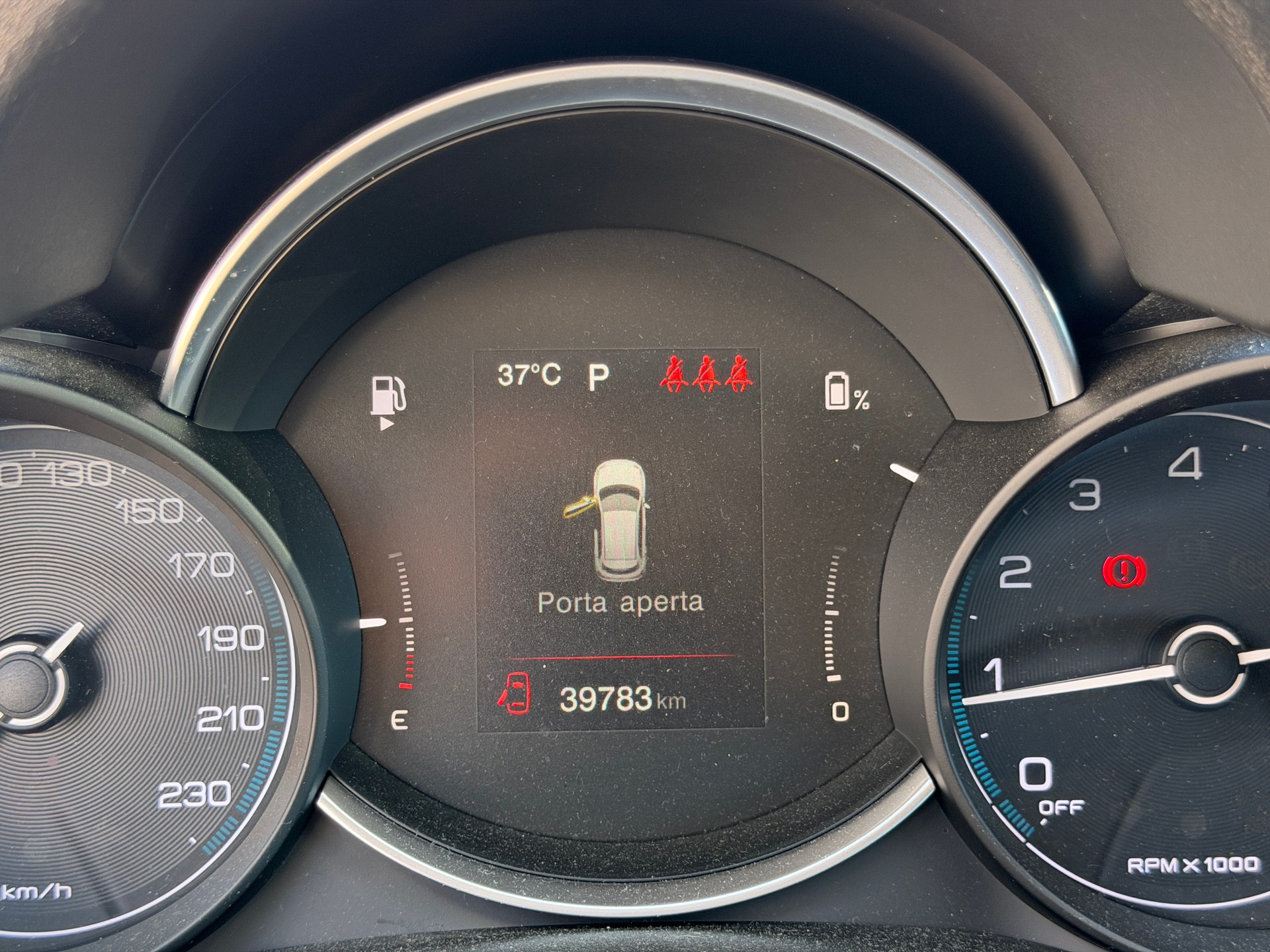FIAT 500X 1.5 Hybrid Swiss Edition DCT-image-9