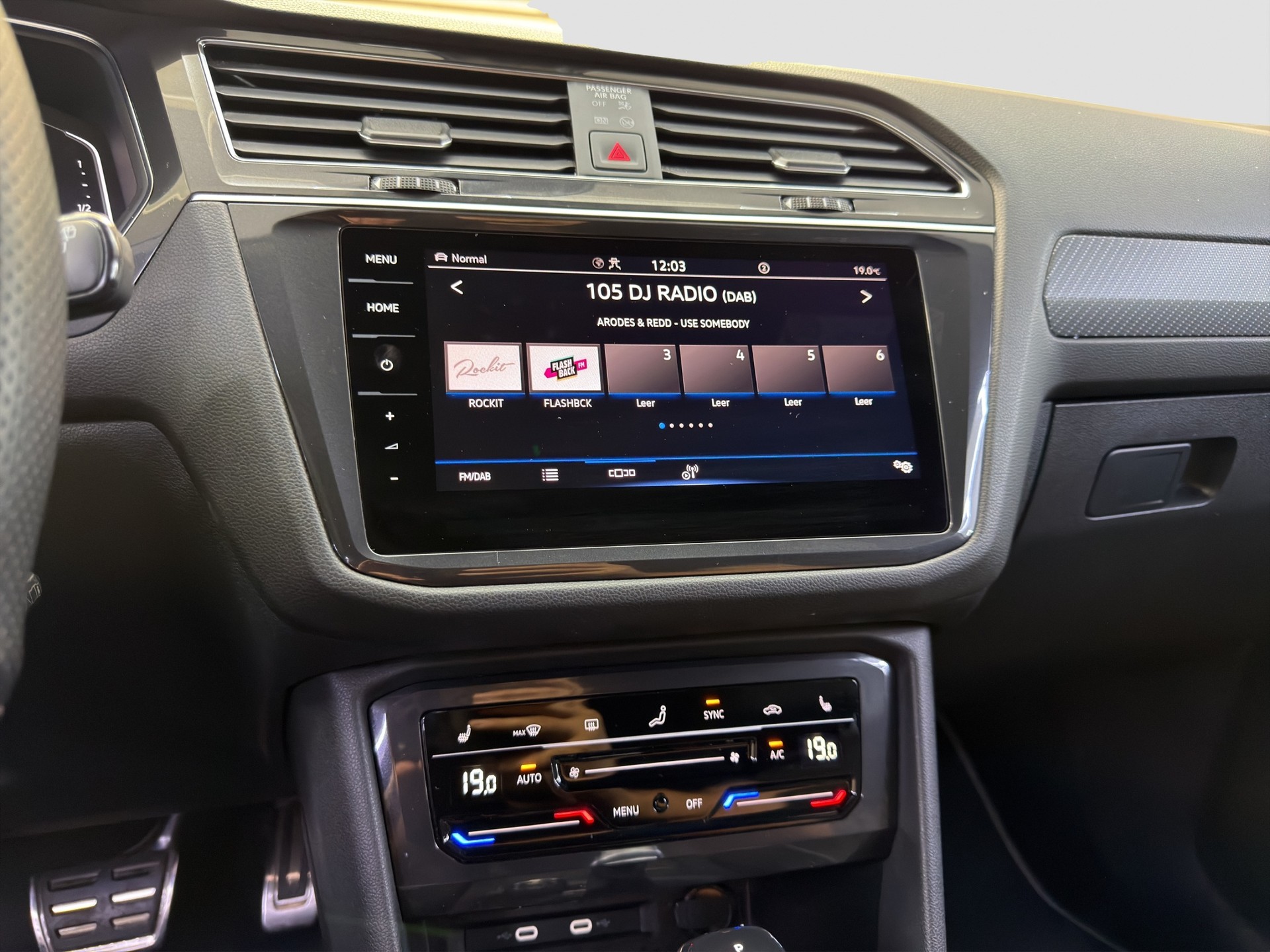 VW Tiguan Allspace 2.0TSI R-Line 4Motion DSG-image-8