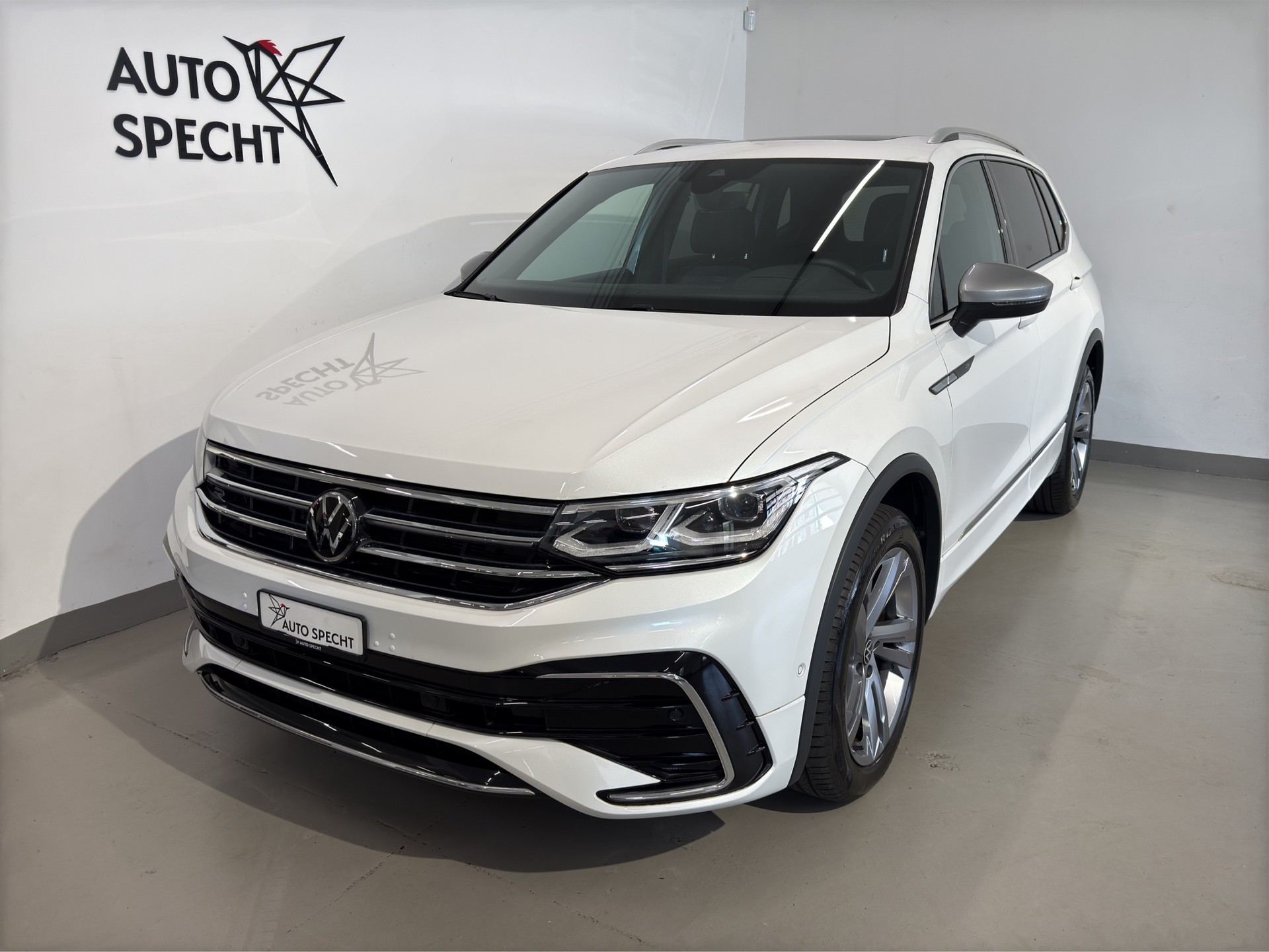 VW Tiguan Allspace 2.0TSI R-Line 4Motion DSG-image-0