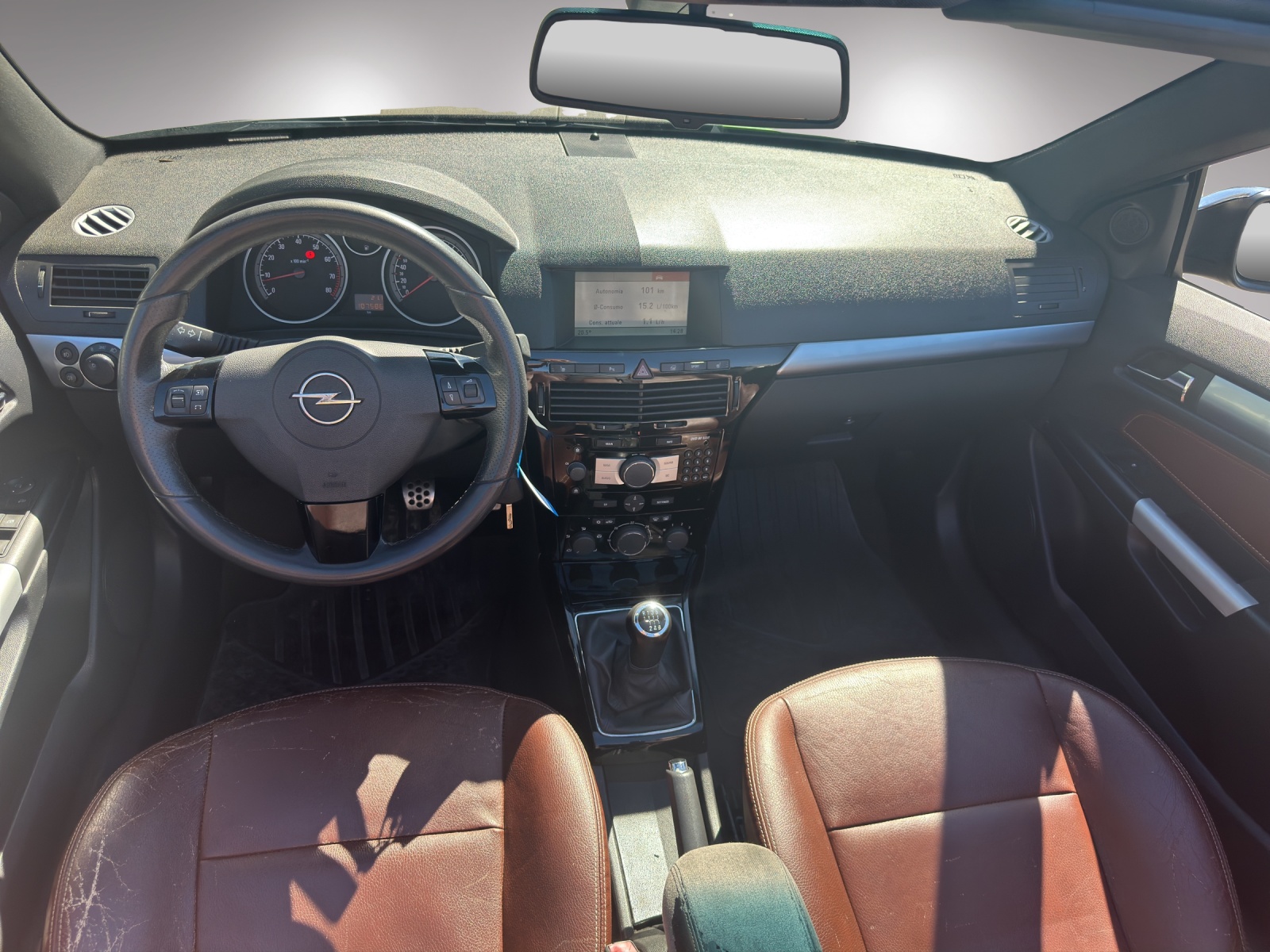 OPEL Astra TT 2.0i 16V Turbo Cosmo-image-8