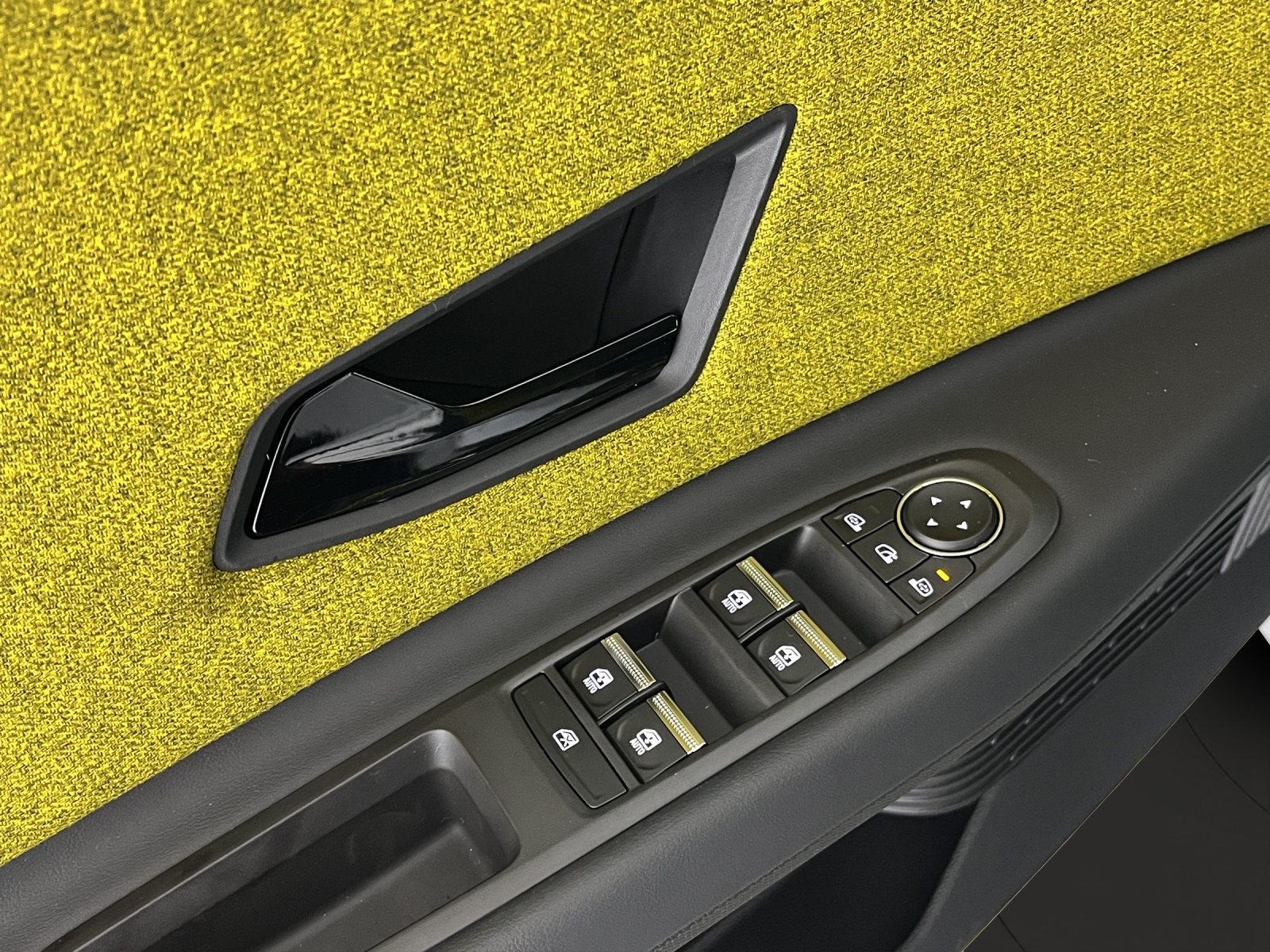 RENAULT R5 E-Tech Comfort Range iconic five-image-12