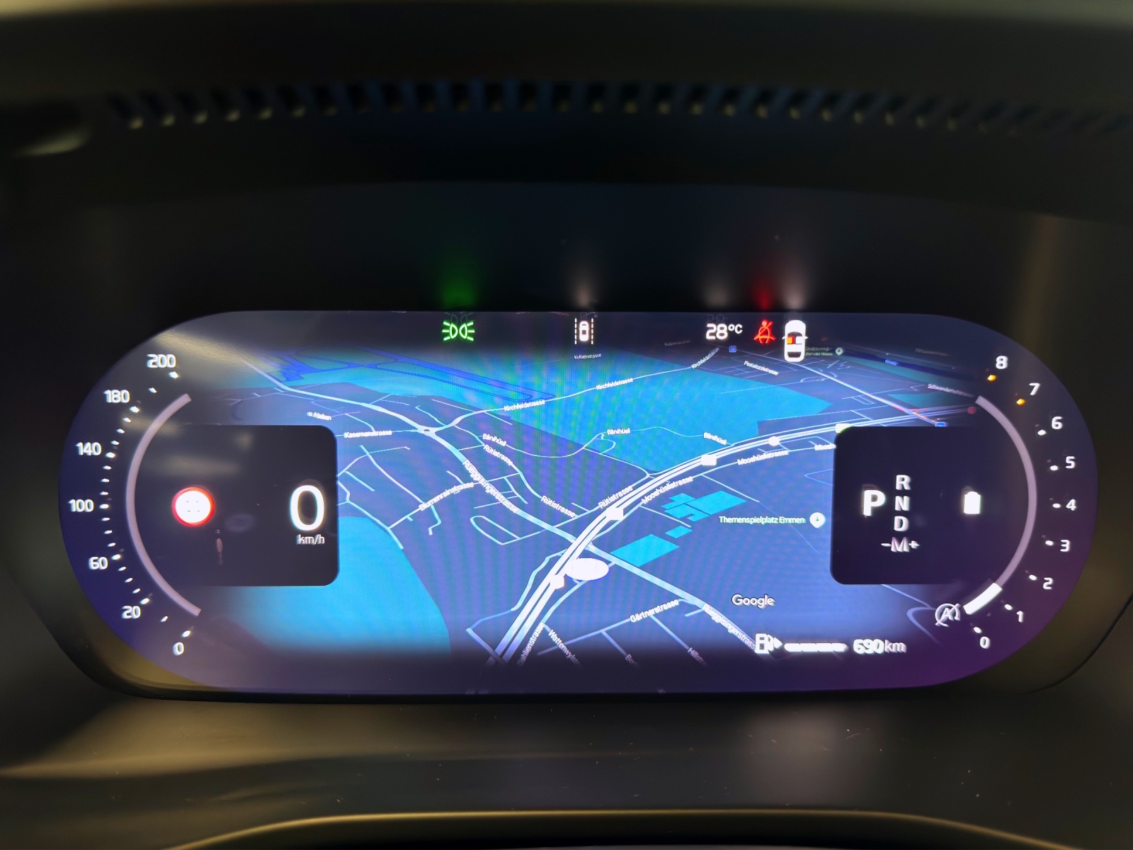 VOLVO XC40 2.0 B4 MH Plus Dark-image-12