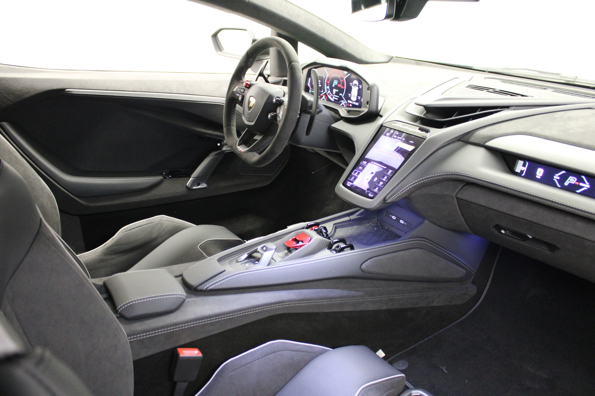 LAMBORGHINI Revuelto HPEV-image-5