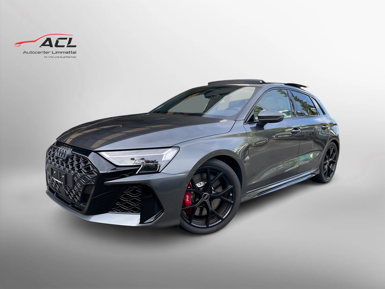 AUDI RS3 Sportback 2.5 TSI quattro S-tronic — slika 1