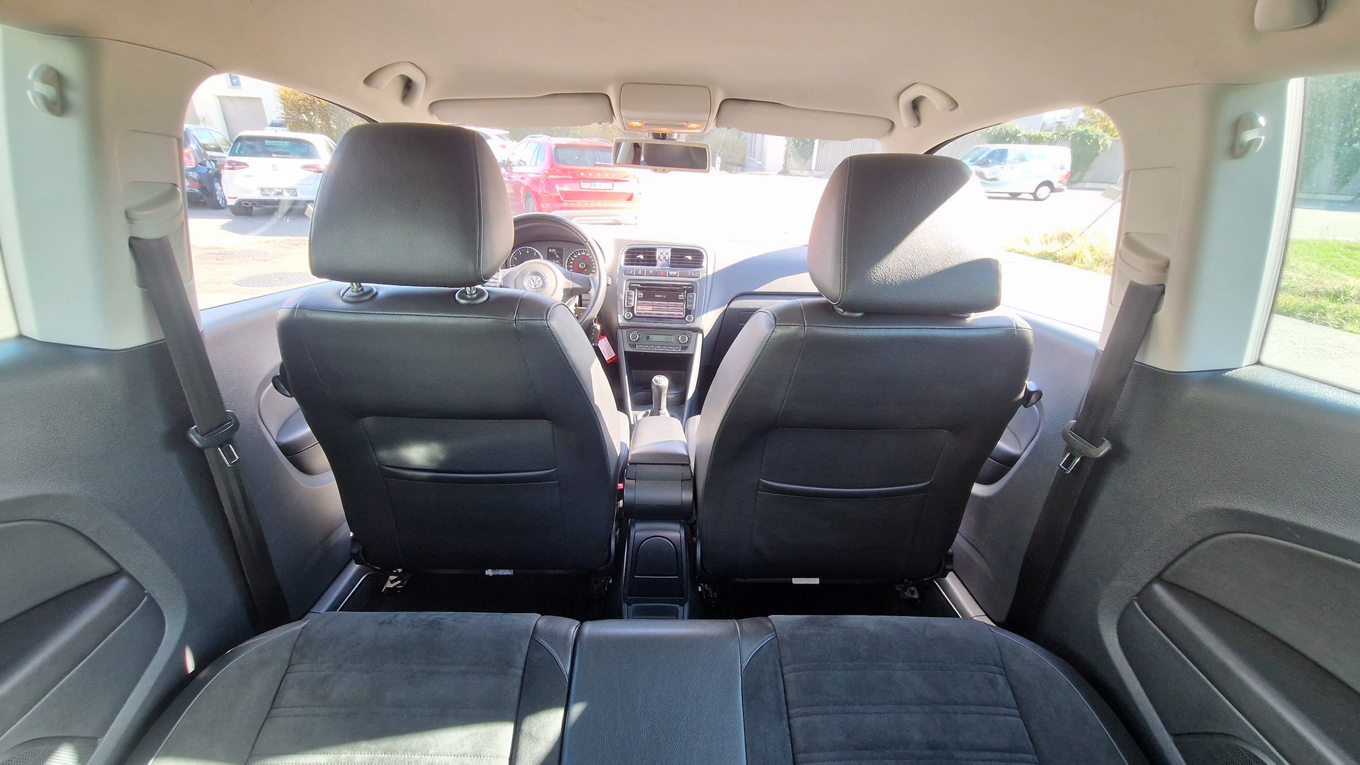 VW Polo 1.2 TSI Highline-image-13