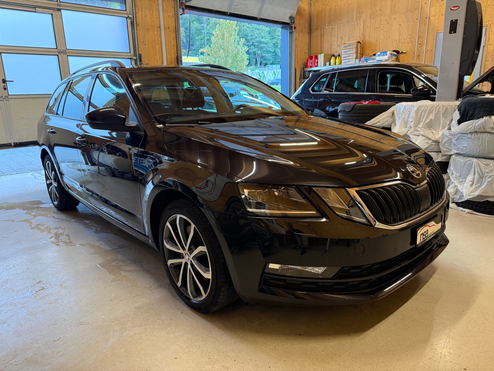 SKODA Octavia Combi 1.8 TSI Ambition 4x4 DSG-showroom-element-2