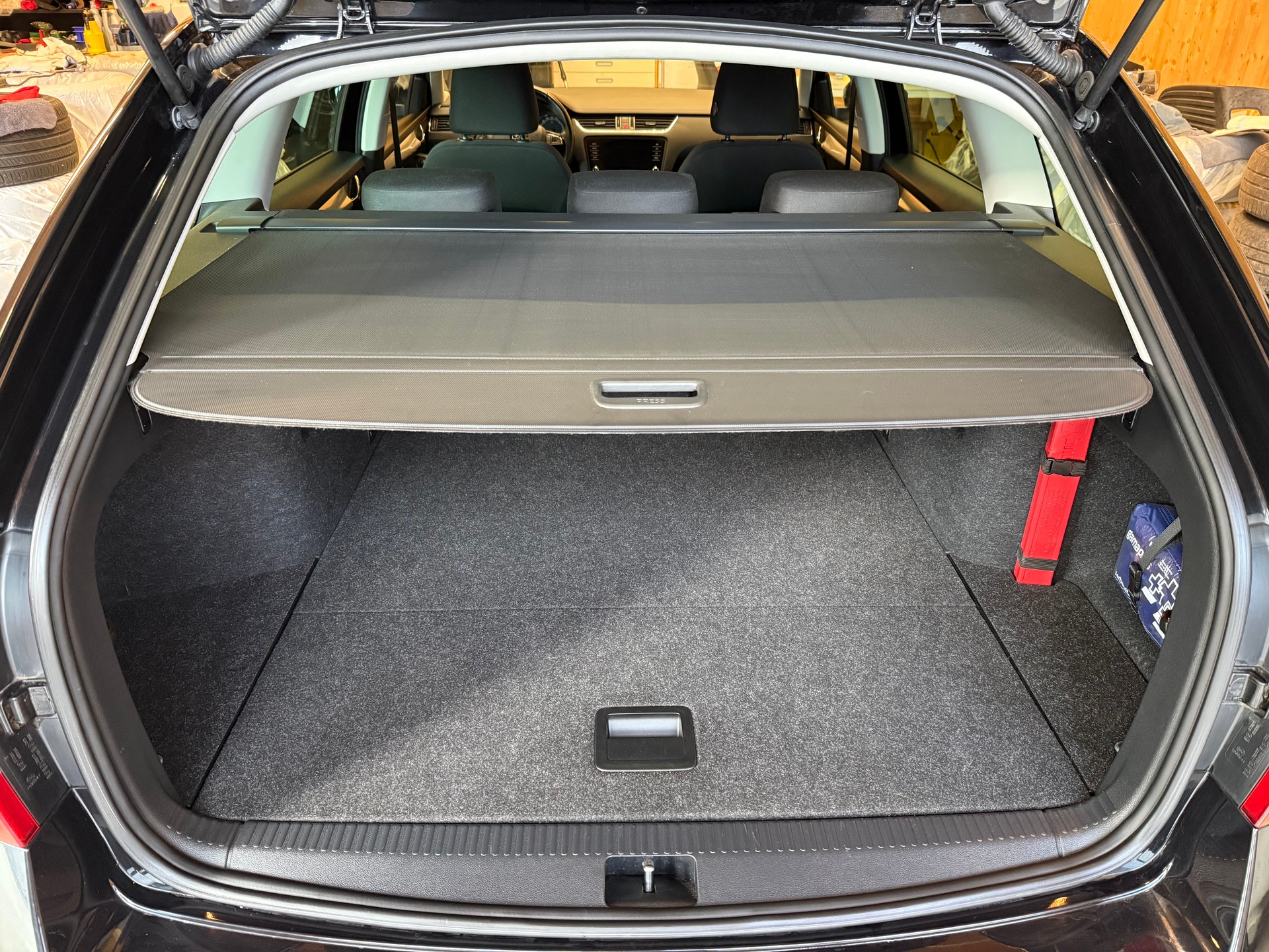SKODA Octavia Combi 1.8 TSI Ambition 4x4 DSG-image-14