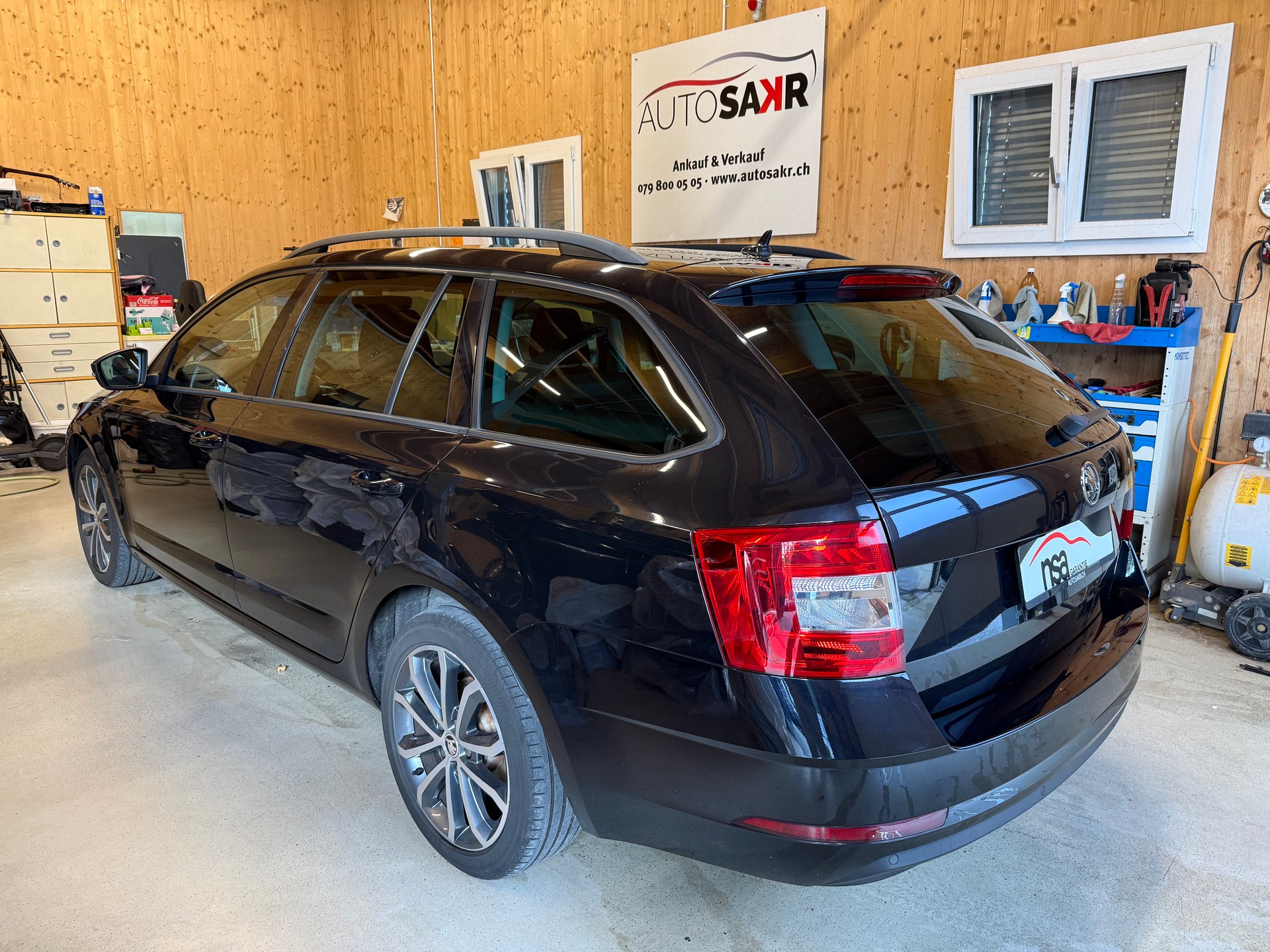 SKODA Octavia Combi 1.8 TSI Ambition 4x4 DSG-image-5