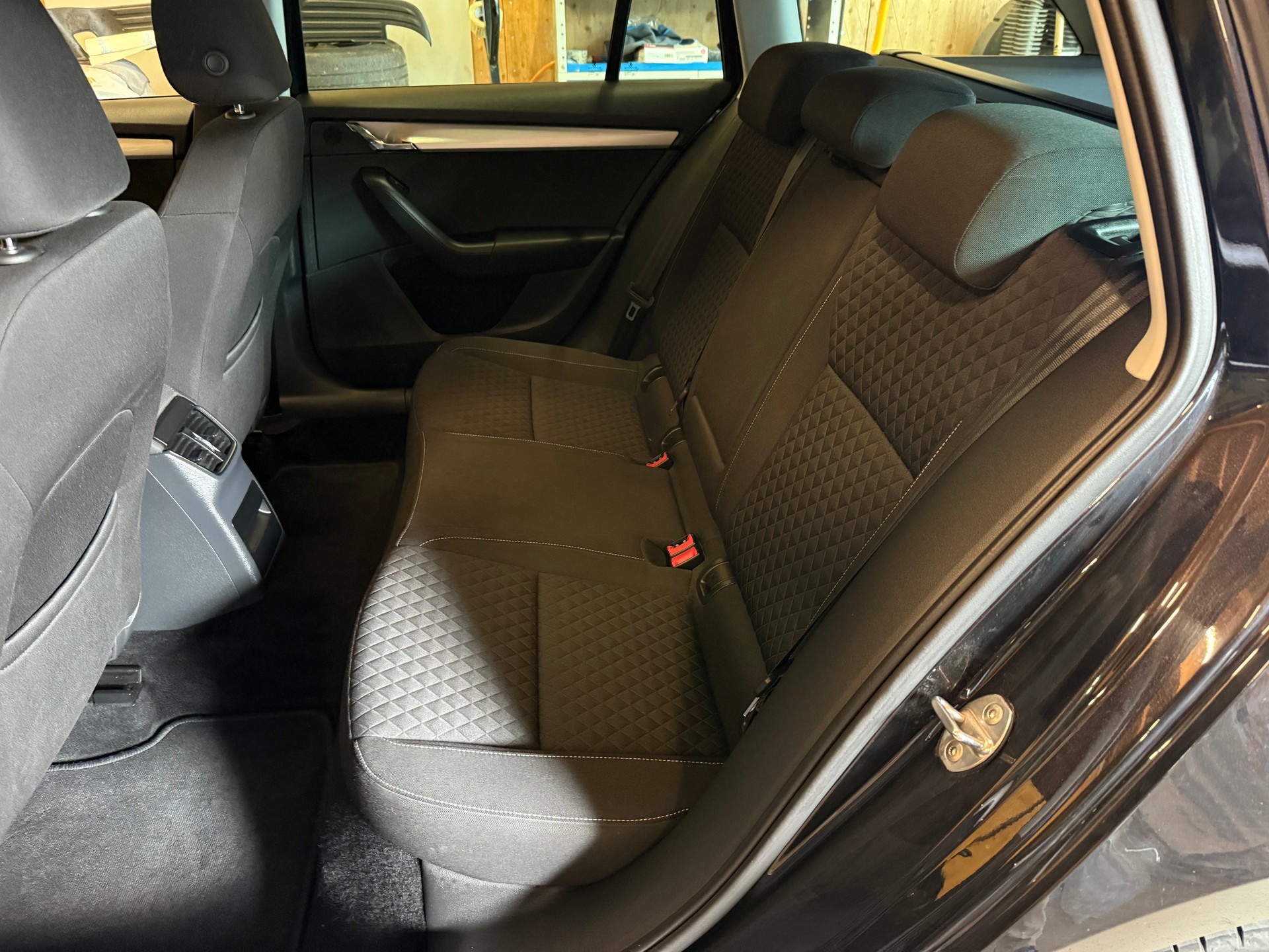 SKODA Octavia Combi 1.8 TSI Ambition 4x4 DSG-image-7