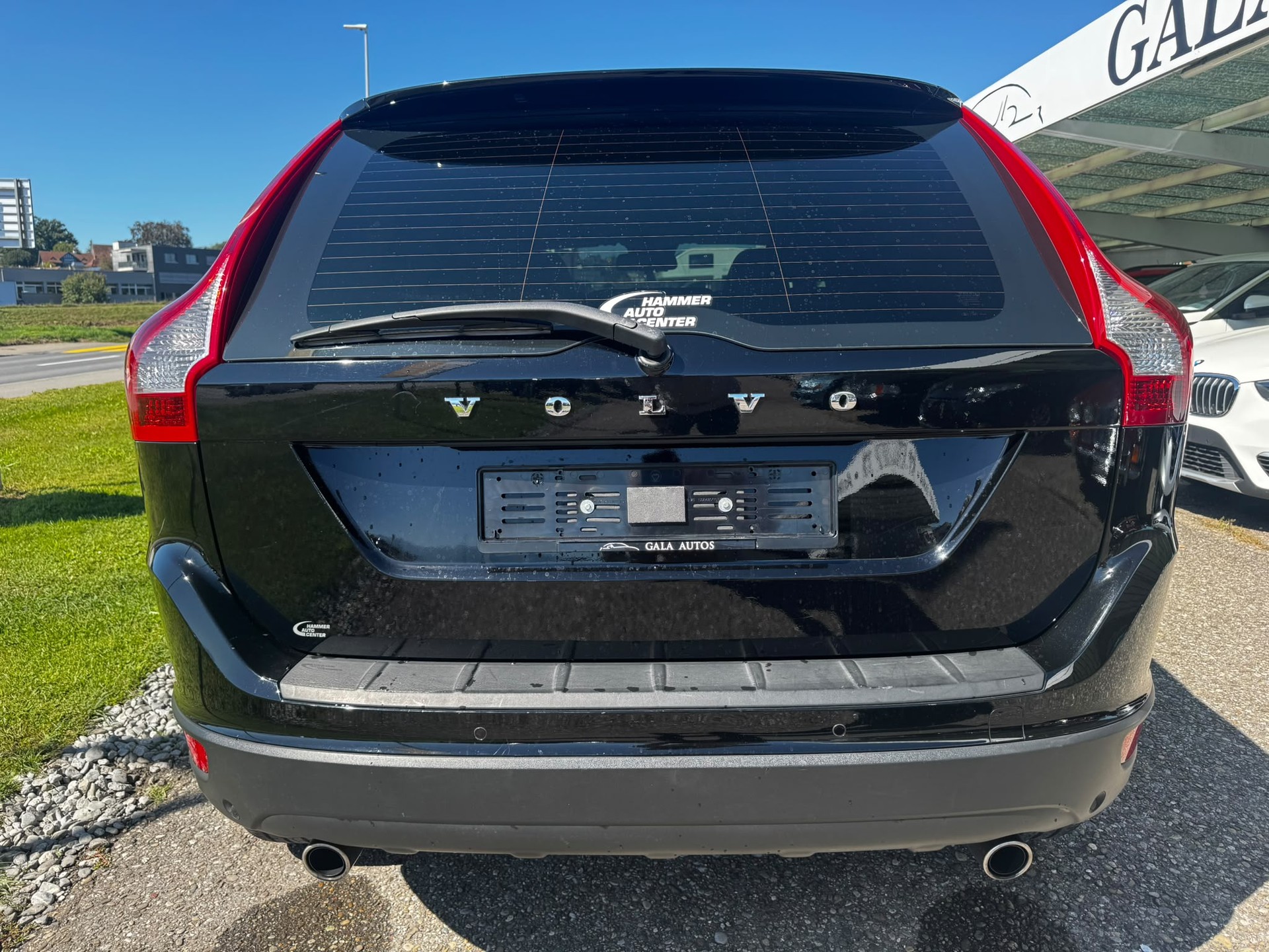 VOLVO XC60 D3 AWD Kinetic Geartronic-image-5