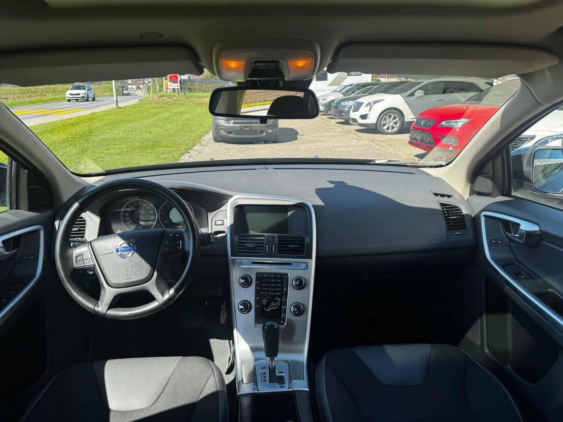 VOLVO XC60 D3 AWD Kinetic Geartronic-image-8