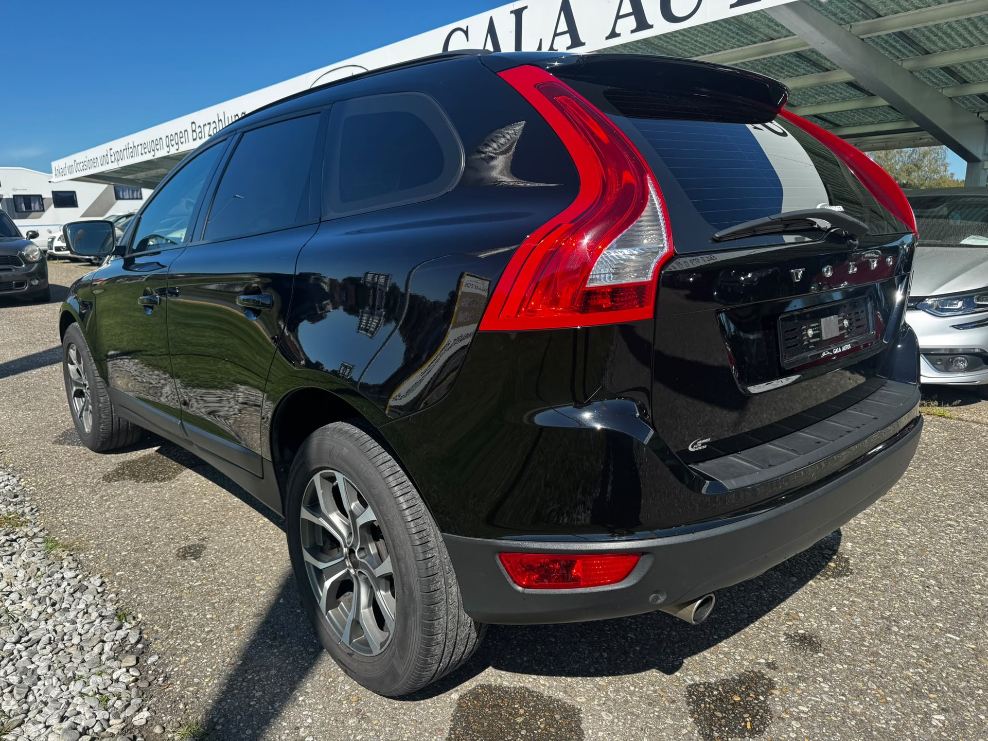 VOLVO XC60 D3 AWD Kinetic Geartronic-image-6