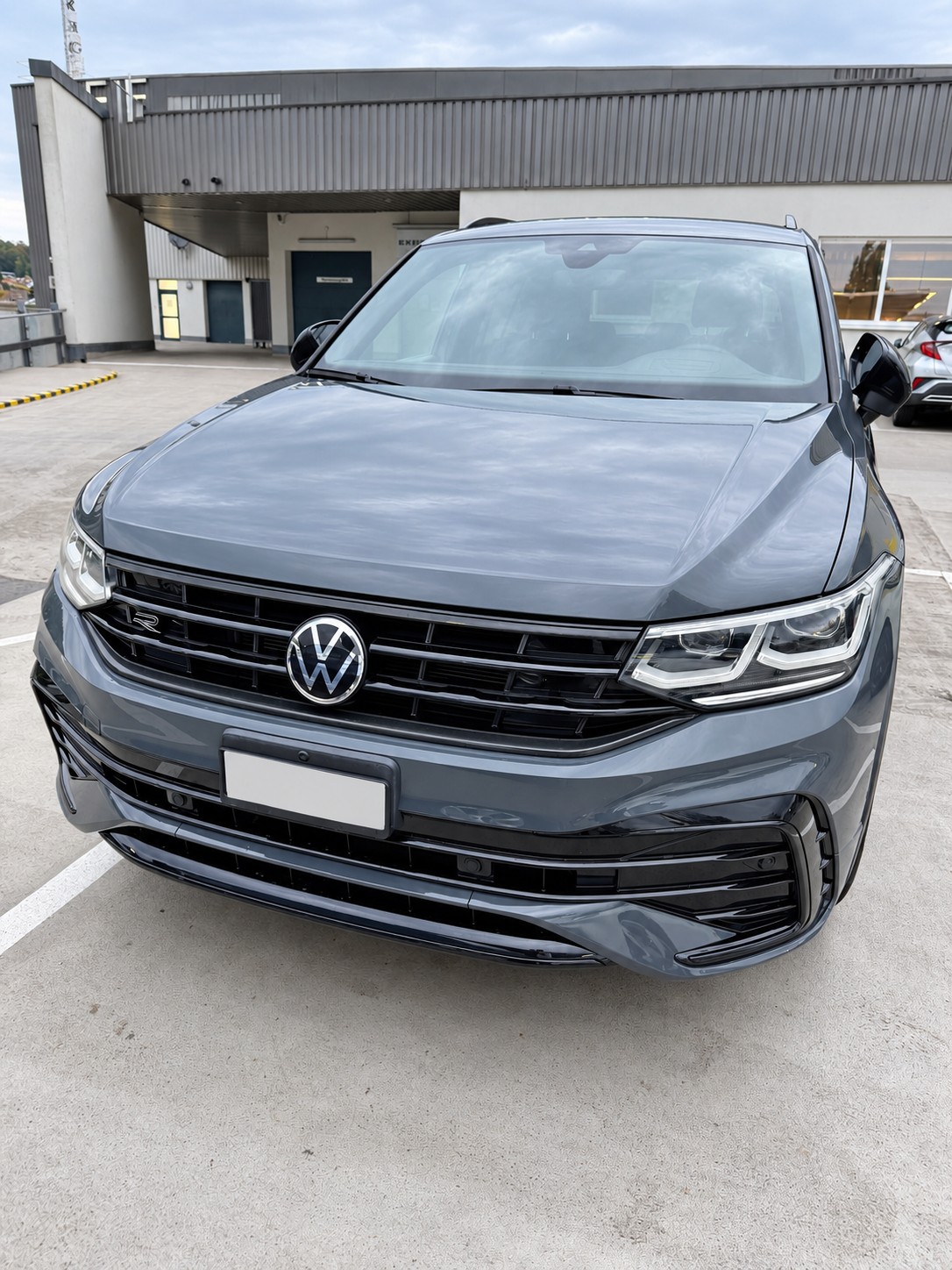 VW 2.0 TSI R-Line DSG 4 M-image-1