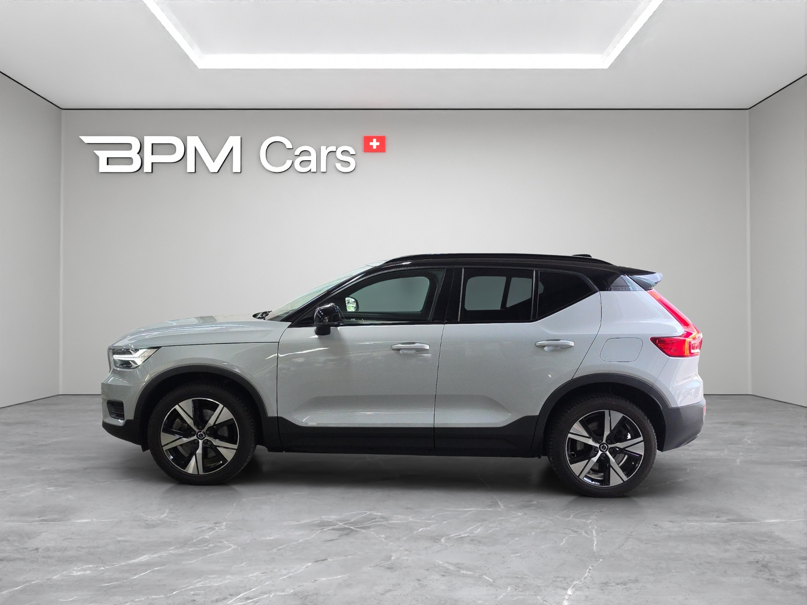 VOLVO XC40 P8 Twin Plus AWD-image-8