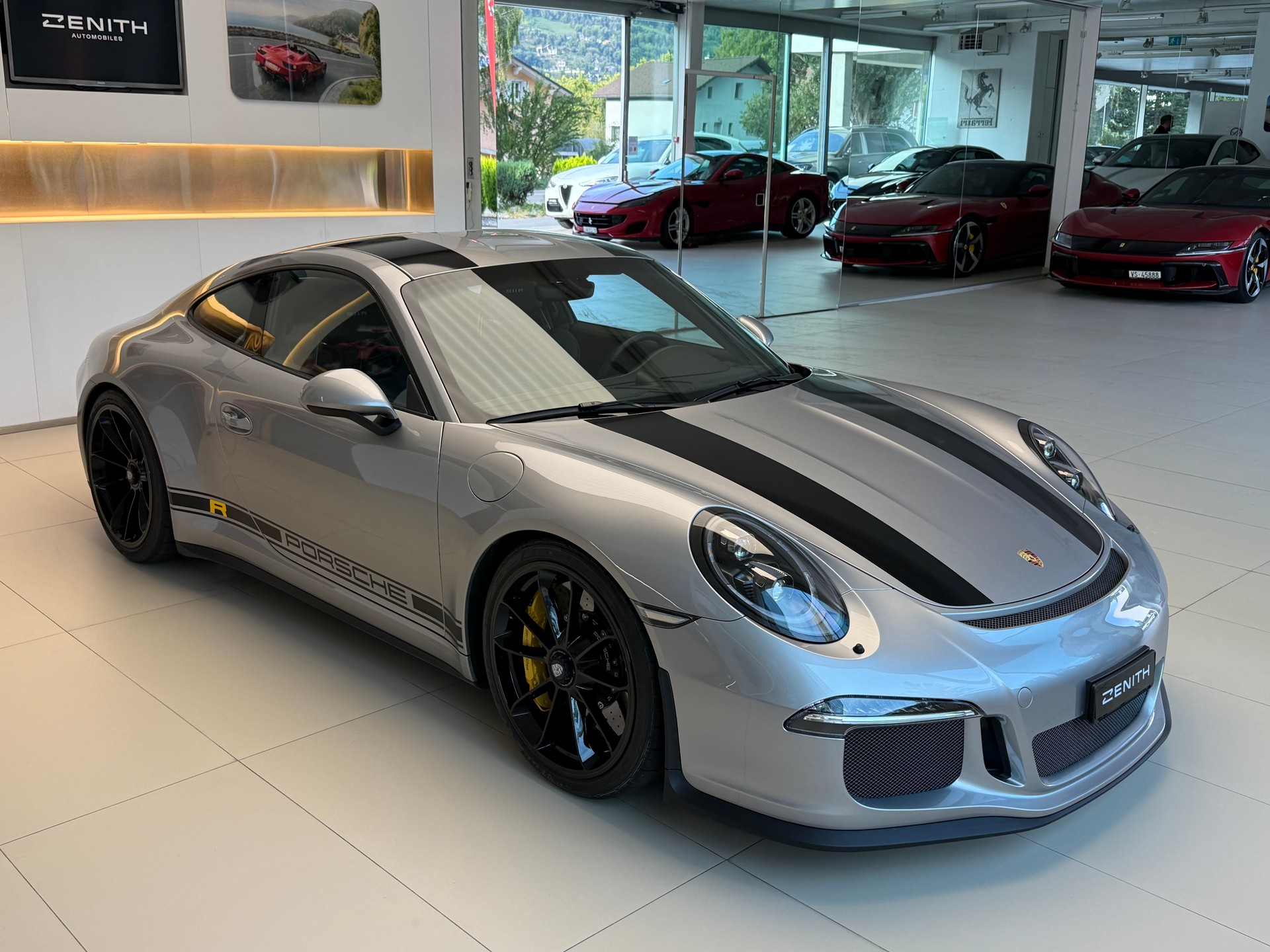 PORSCHE 911 R-image-2