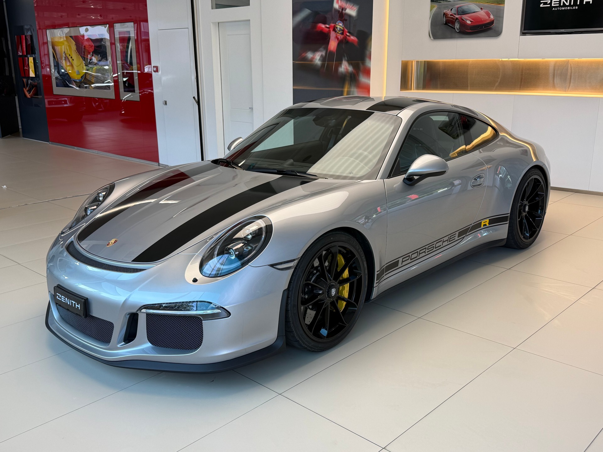 PORSCHE 911 R-image-0