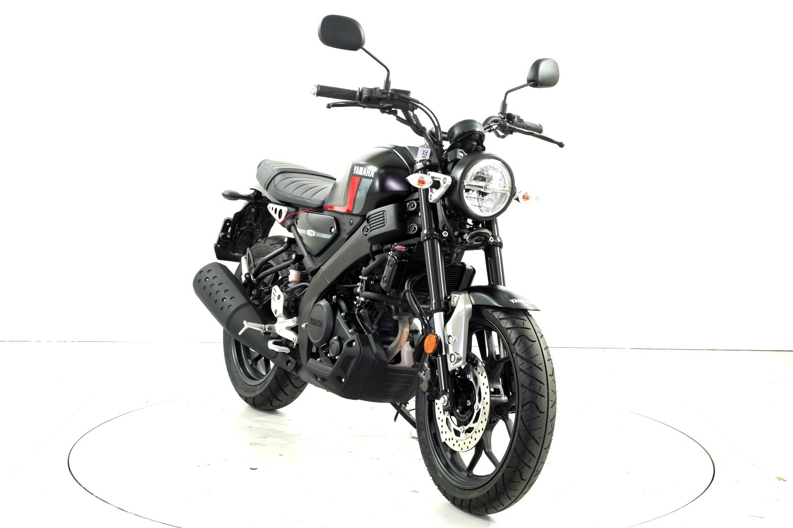 YAMAHA XSR 125 ABS-showroom-element-1