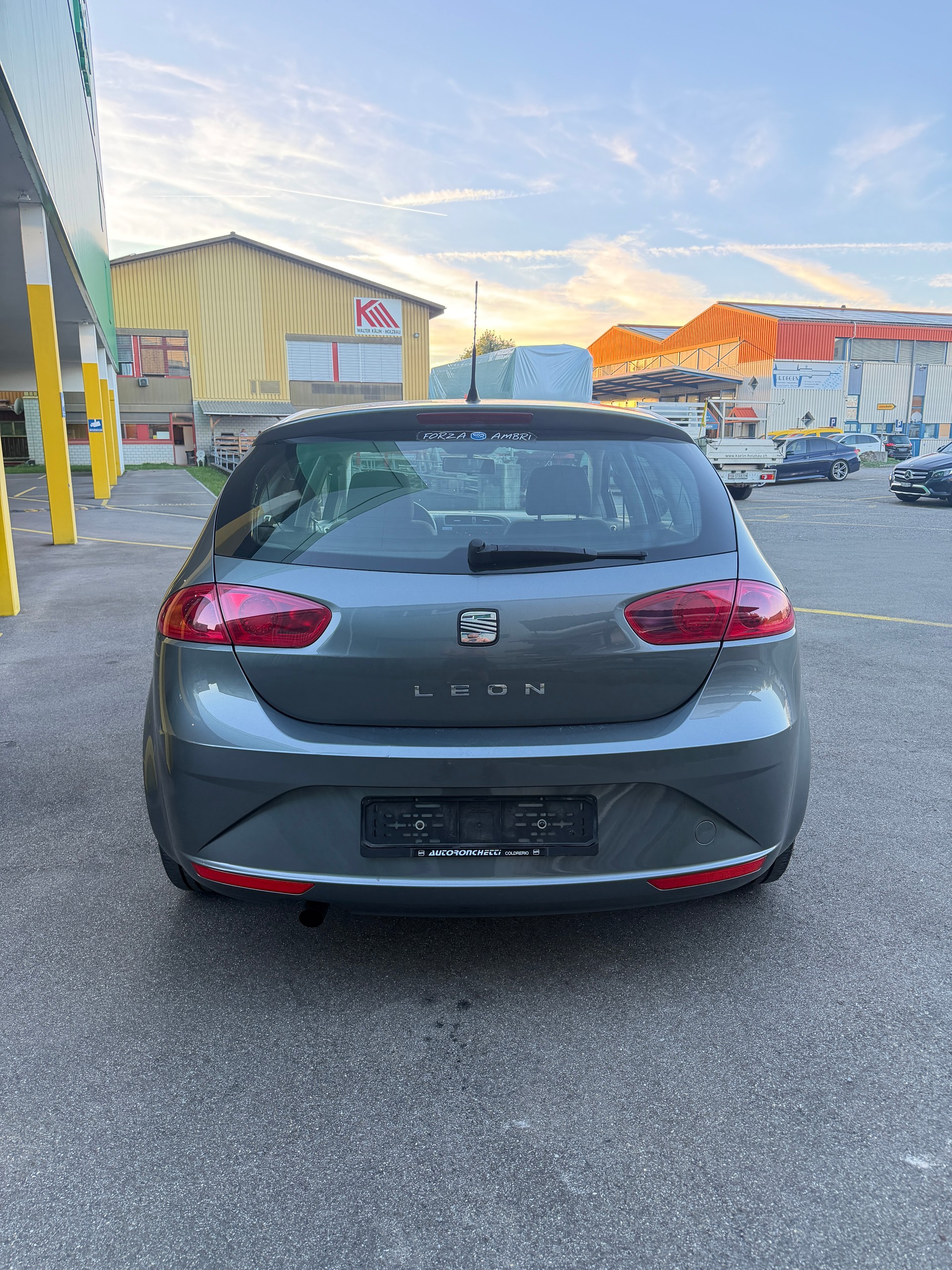 SEAT Leon 1.6 TDI Reference-image-5