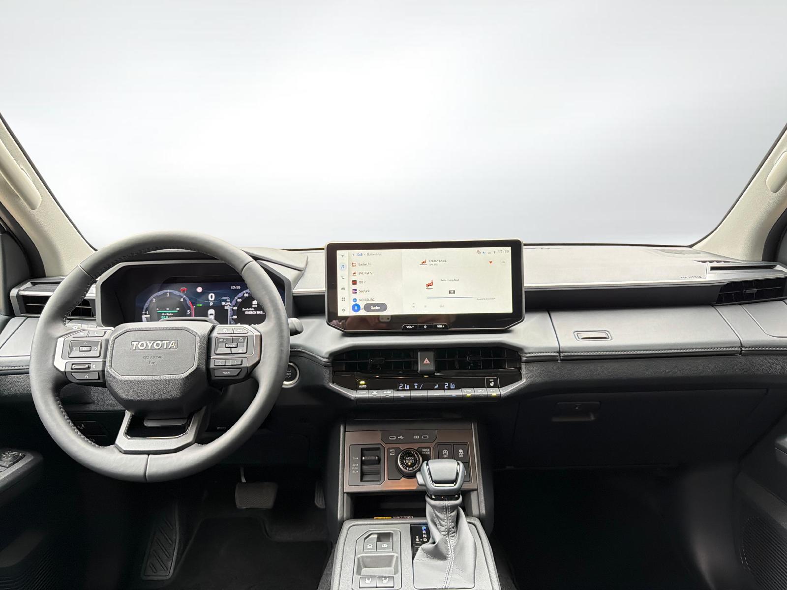 TOYOTA Hilux Double Cab.-Pick-up 2.8 D-4D MHEV 204 Style-image-8