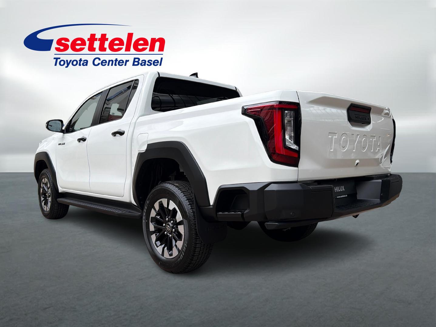 TOYOTA Hilux Double Cab.-Pick-up 2.8 D-4D MHEV 204 Style-image-2
