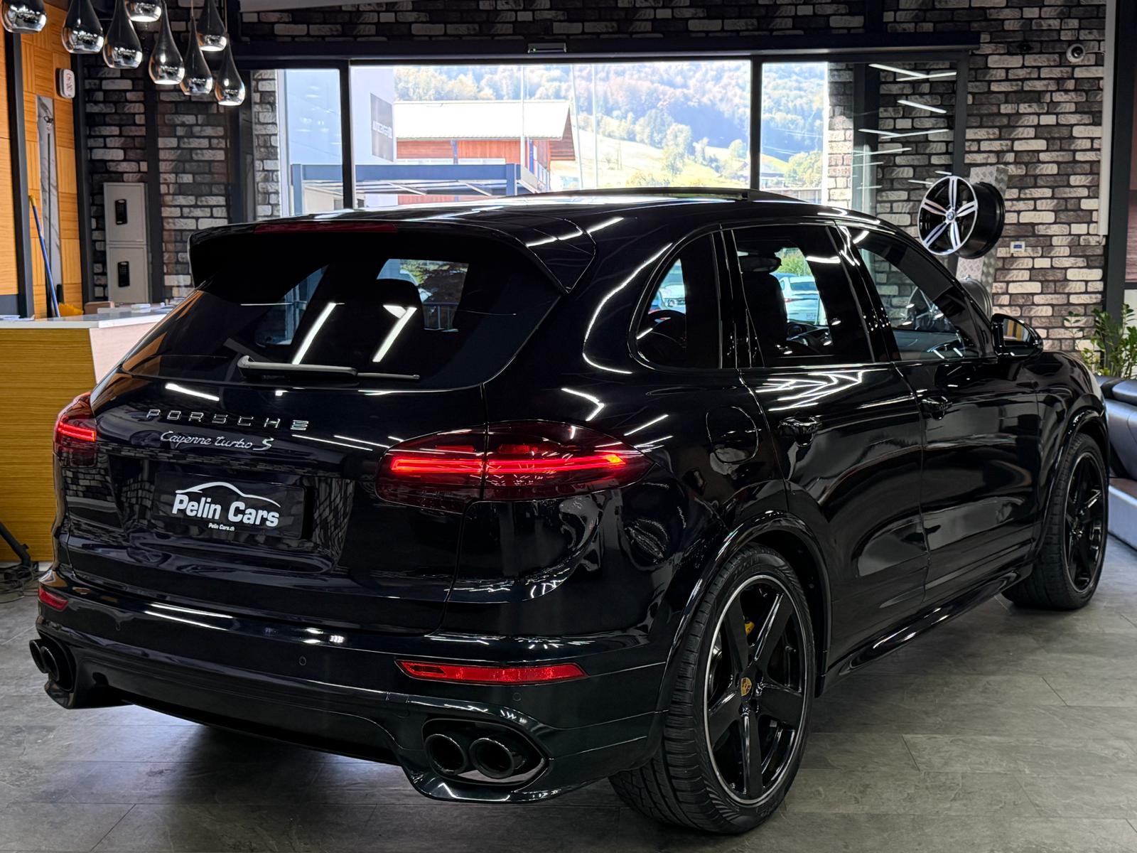 PORSCHE Cayenne Turbo S Limited All Black Performance 2 Jahre Garantie-image-5