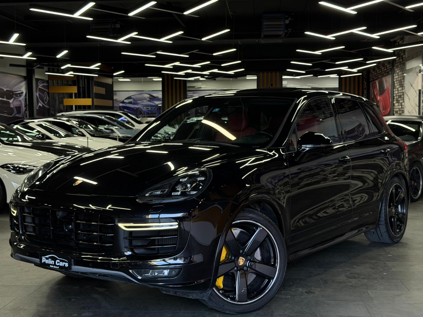 PORSCHE Cayenne Turbo S Limited All Black Performance 2 Jahre Garantie-image-1