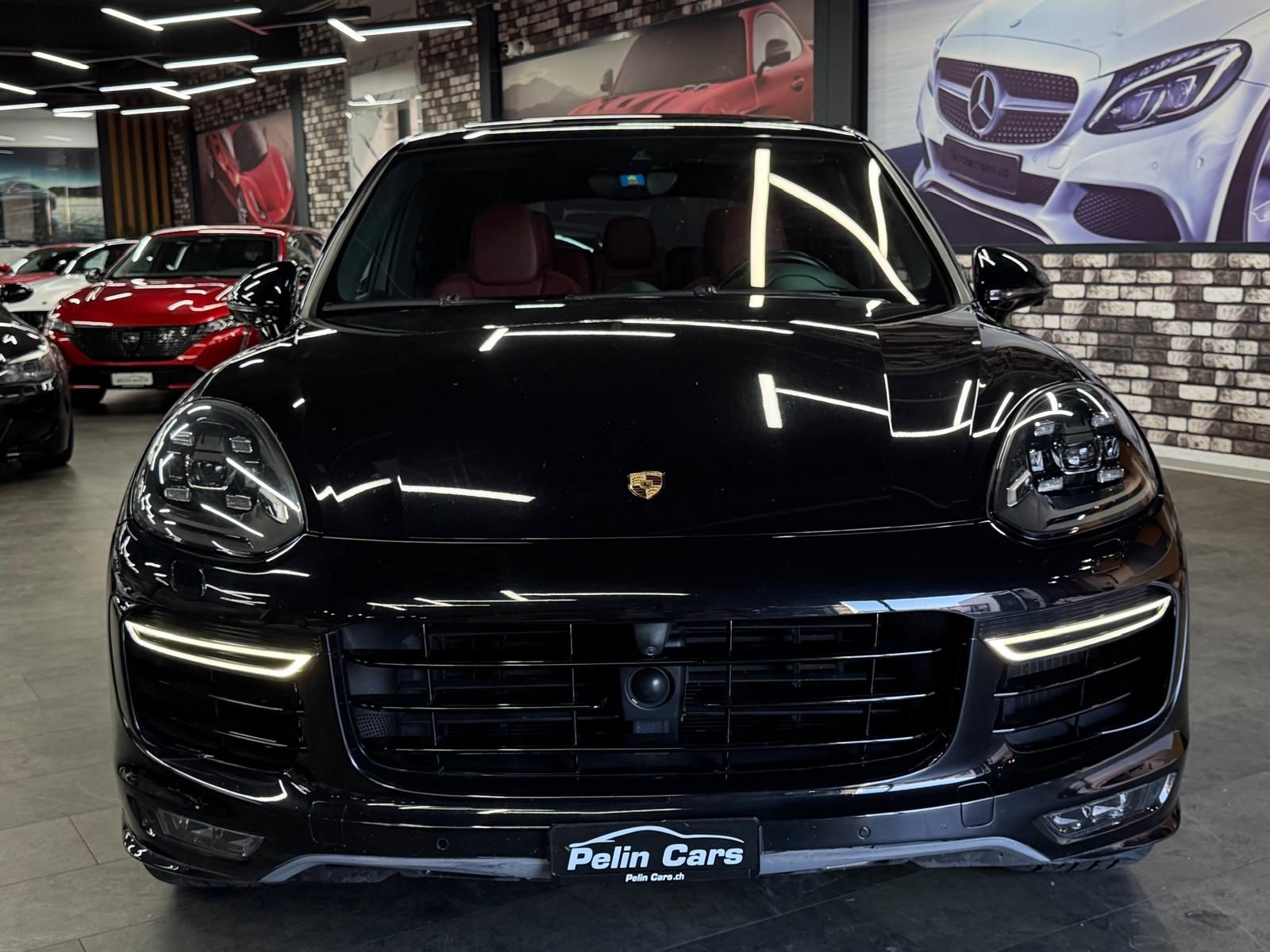 PORSCHE Cayenne Turbo S Limited All Black Performance 2 Jahre Garantie-image-2