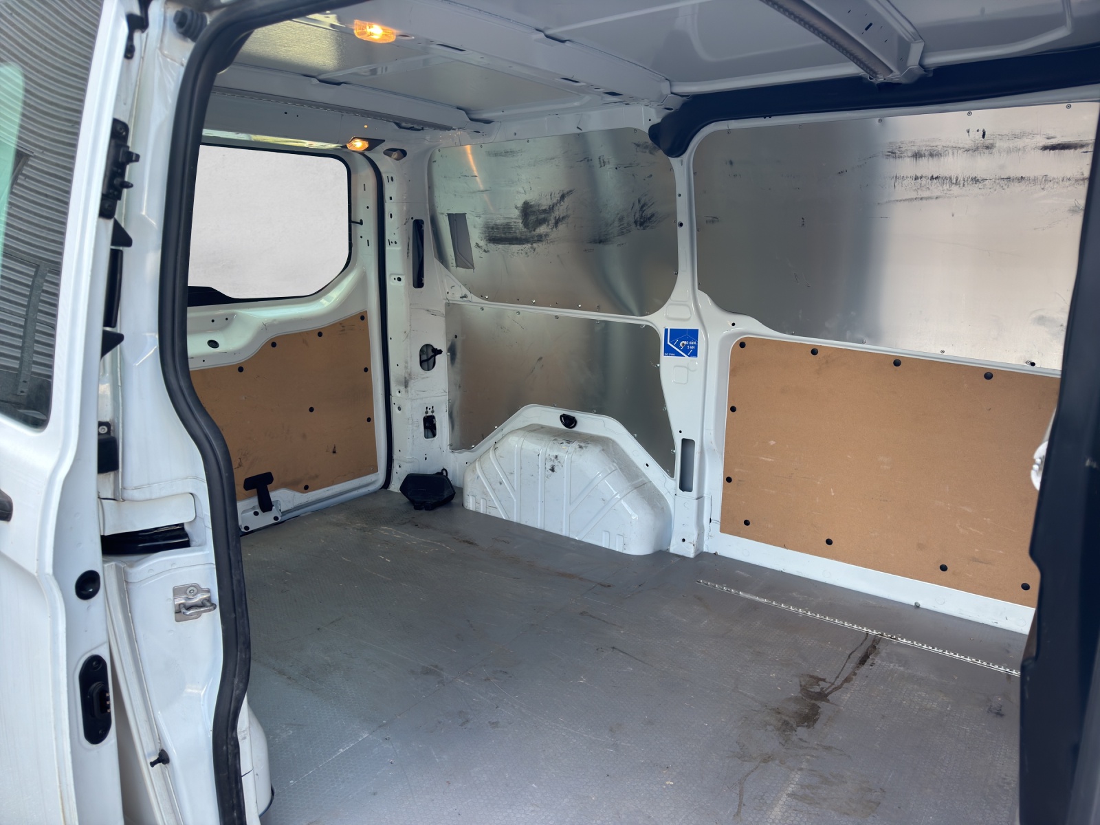 FORD Transit Custom Van 320 L2H1 Trend-image-9