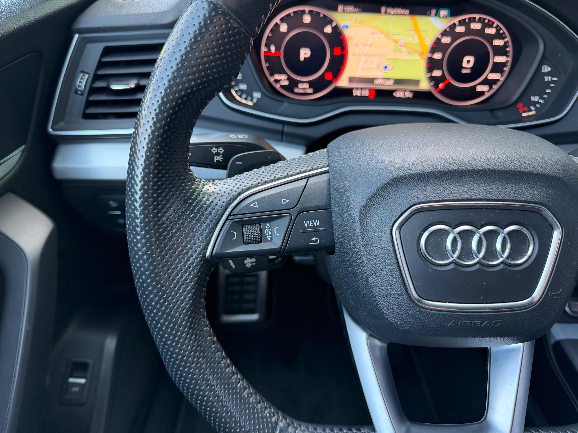 AUDI Q5 2.0 TDI sport quattro S-tronic-image-13