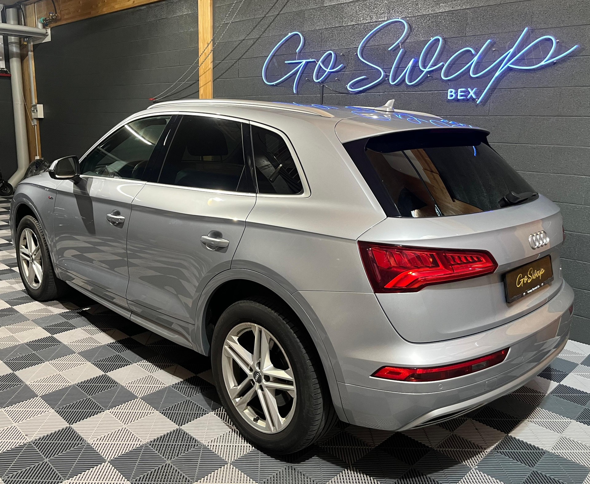 AUDI Q5 2.0 TDI sport quattro S-tronic-image-5